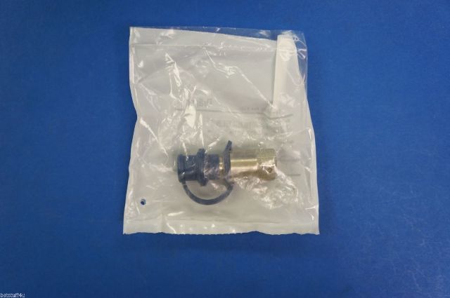 Drager 3331741/K 3/8 Male Valved Plug