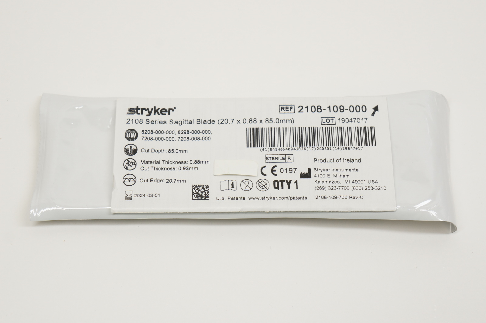Stryker 2108-109-000 2108 Series Sagittal Blade 20.7 x 0.88 x 85.0mm