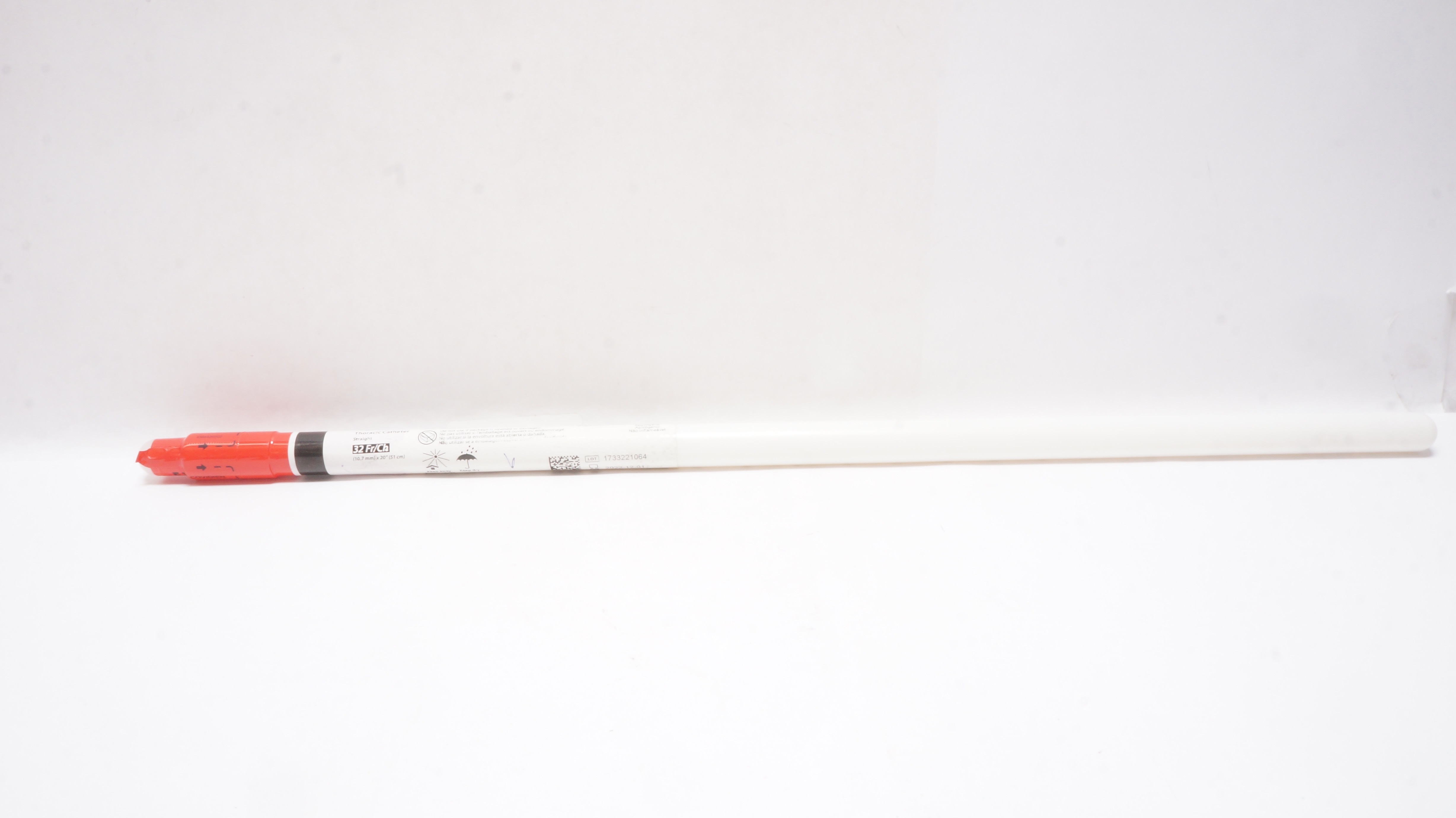 Covidien 8888570556 Argyle Thoracic Cath. Straight, 32Fr/Ch x 20inch (x)