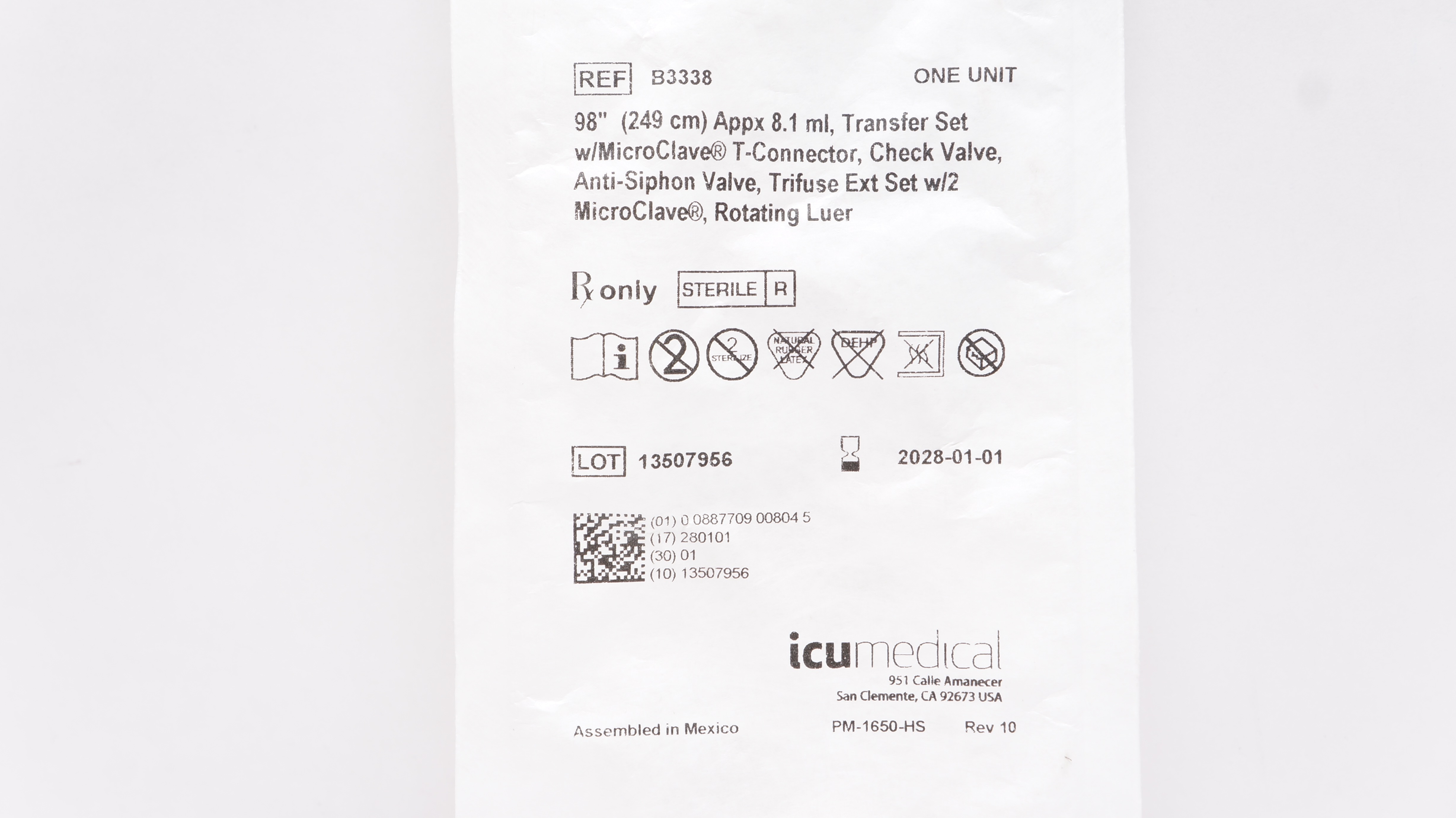 ICU Medical B3338 Transfer Set with MicroClave T-Connector, 8.1mL x 98inch