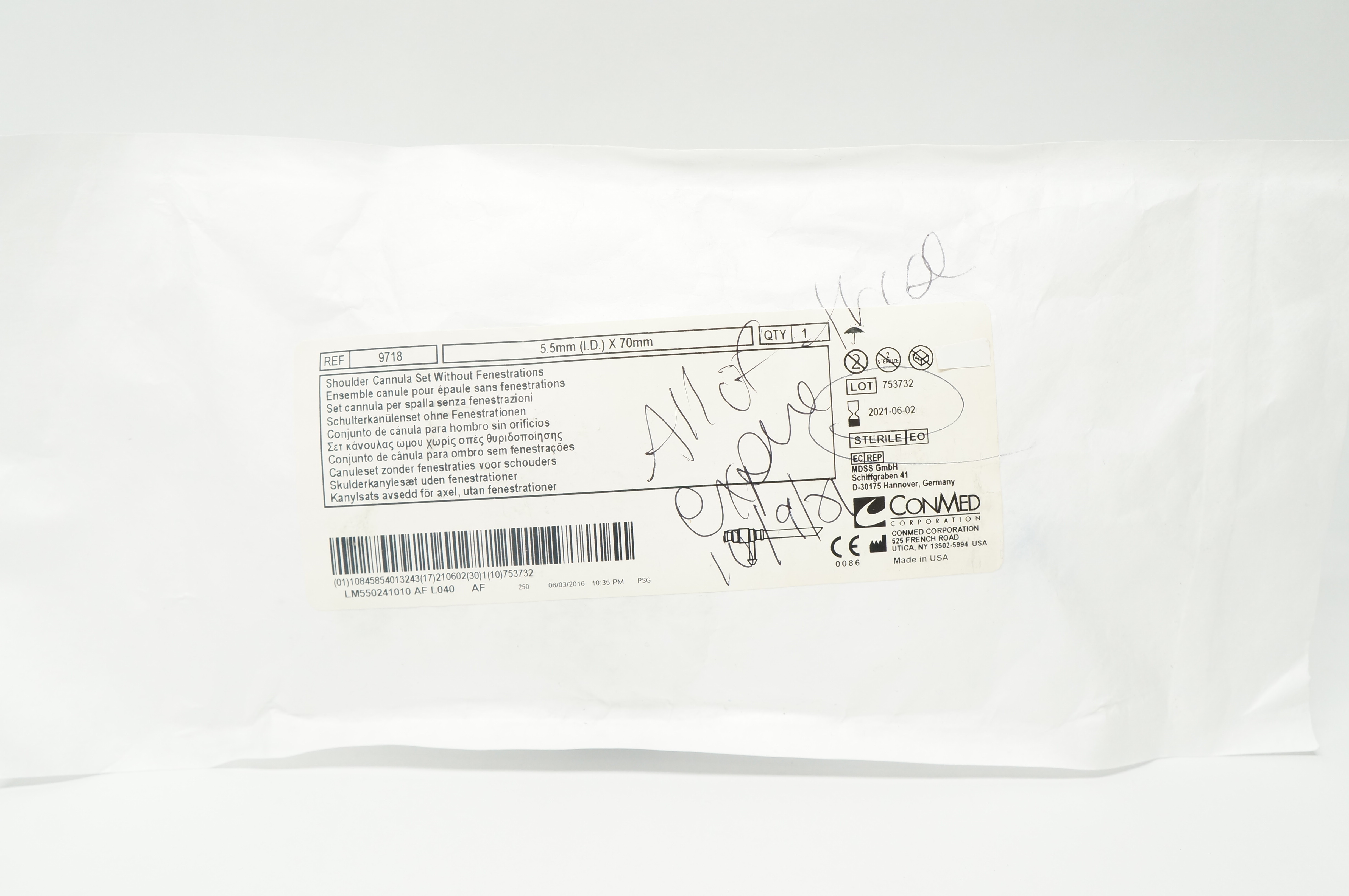 ConMed 9718 Shoulder Cannula Set Without Fenestrations 5.5mm x 70mm (x)