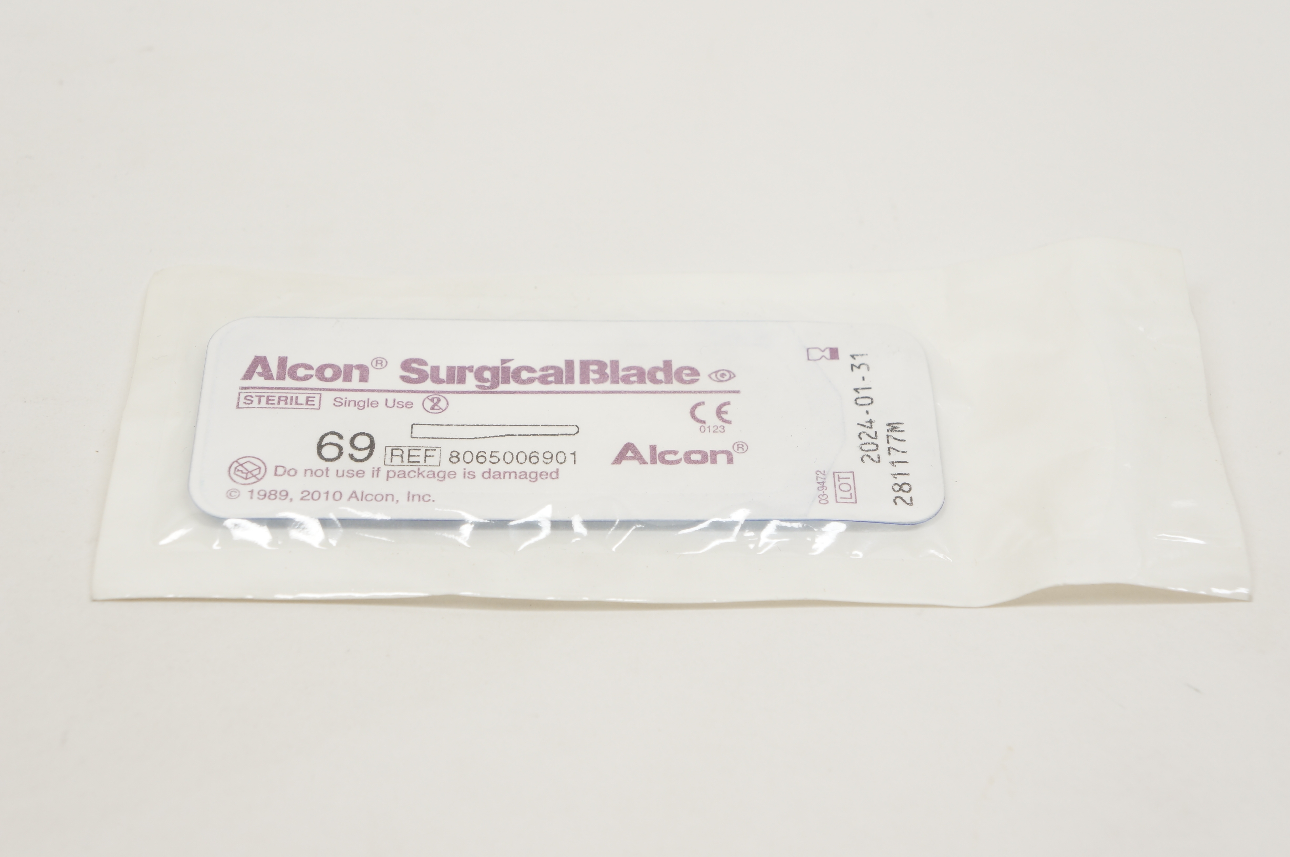 Alcon 8065006901 Surgical Blade 69