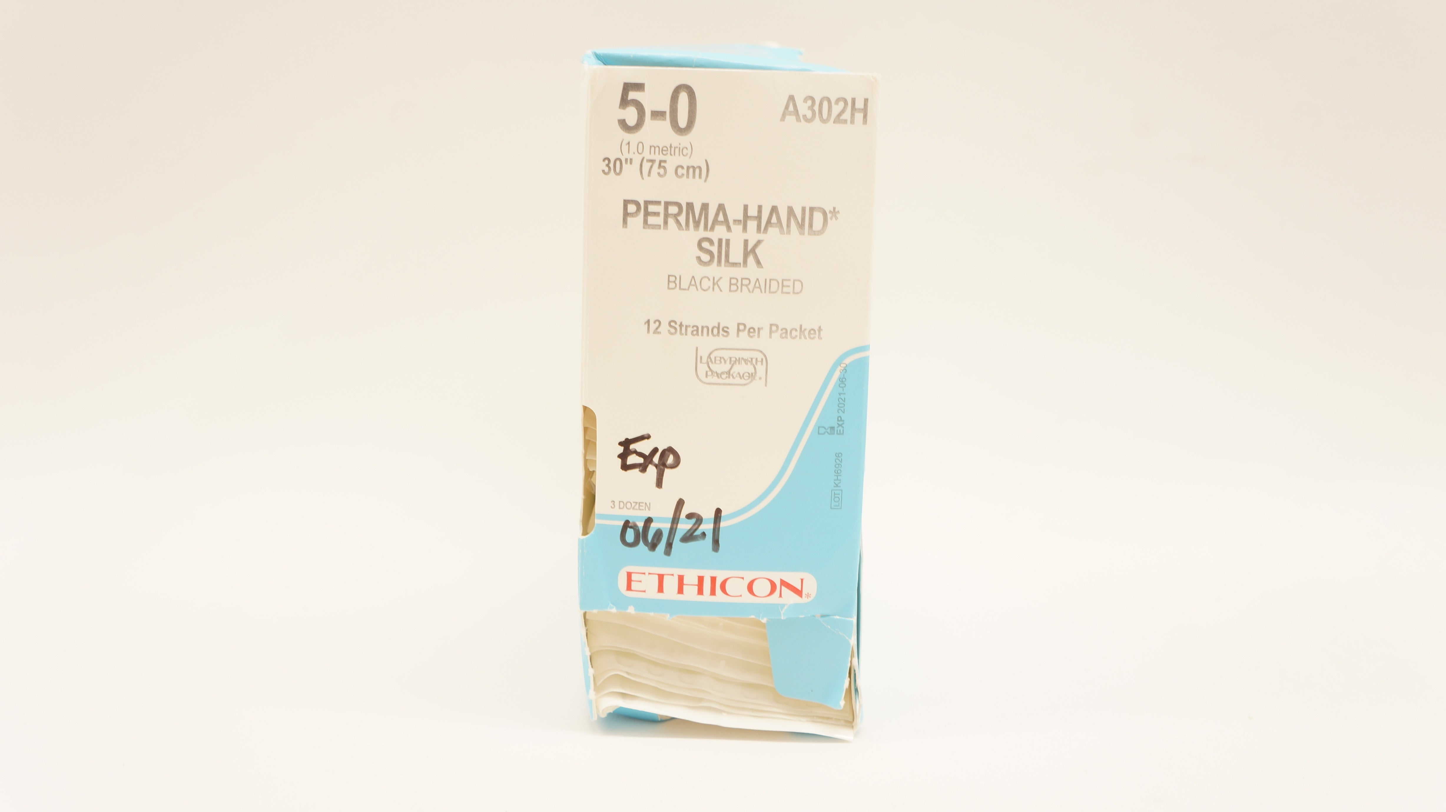 Ethicon A302H 5-0 Perma-Hand Silk Stre Black Braided 30inch (x) - Box of 27