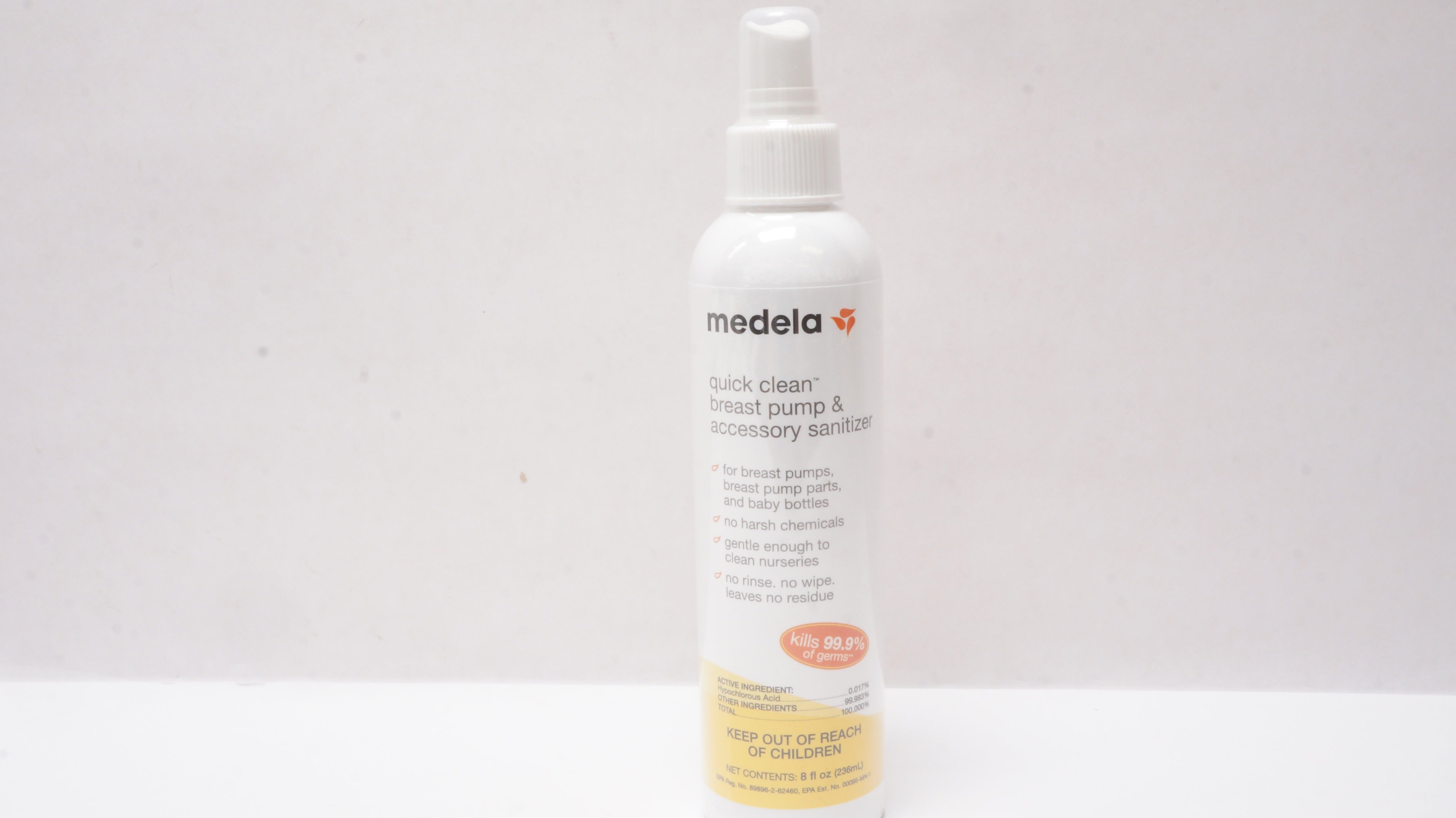 Medela ‎ 87246 Quick Clean Breast Pump & Accessories Sanitizer