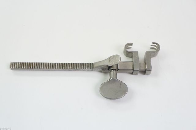 Alan Scott Retractor 6.5in.