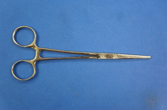 Alan Scott Forceps Hemo Hartman 4inch Length Curved Delicate Tip
