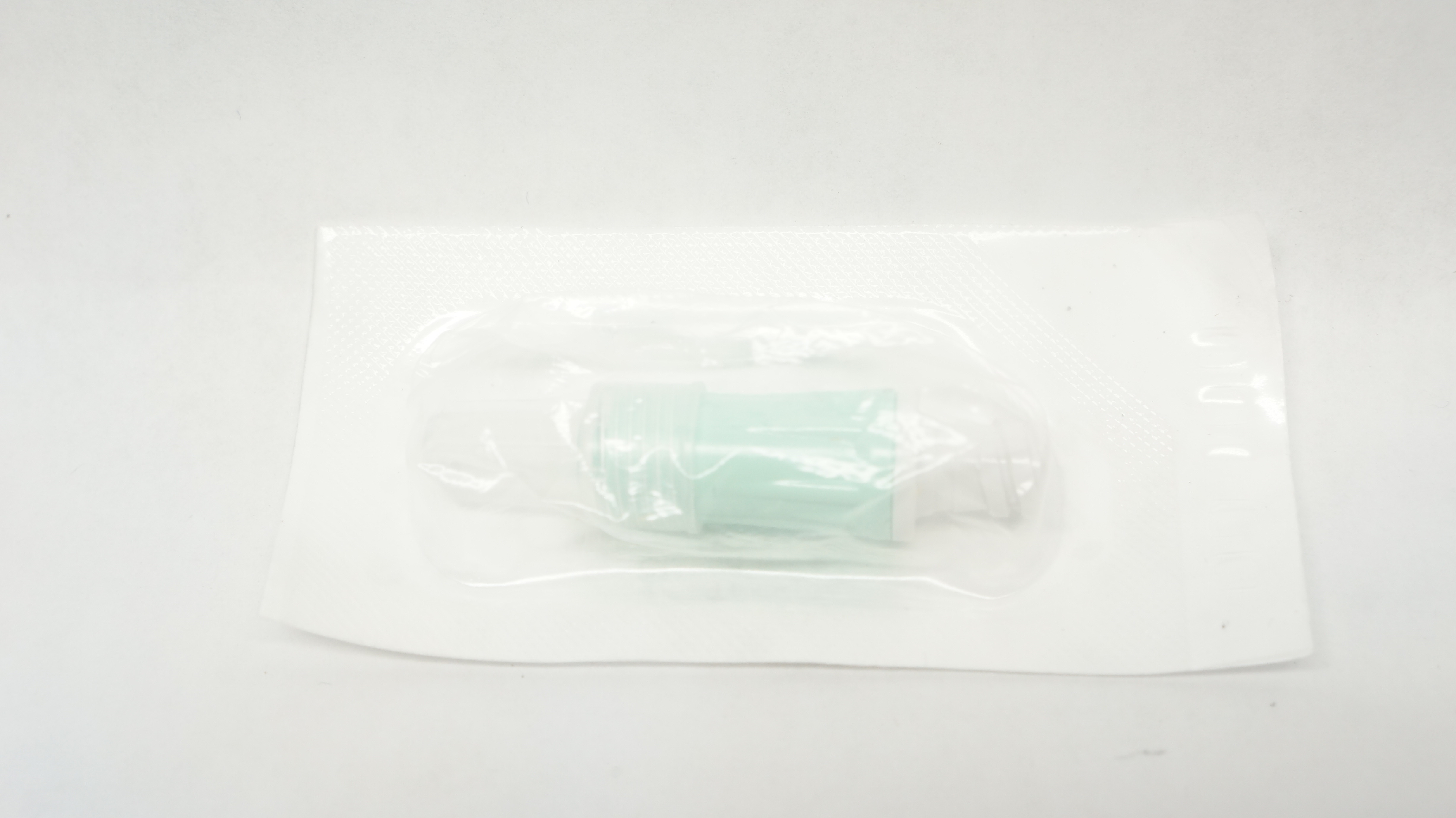 BD 10012241-0500 Texium Closed Male Luer with Female Cap 0.12ml