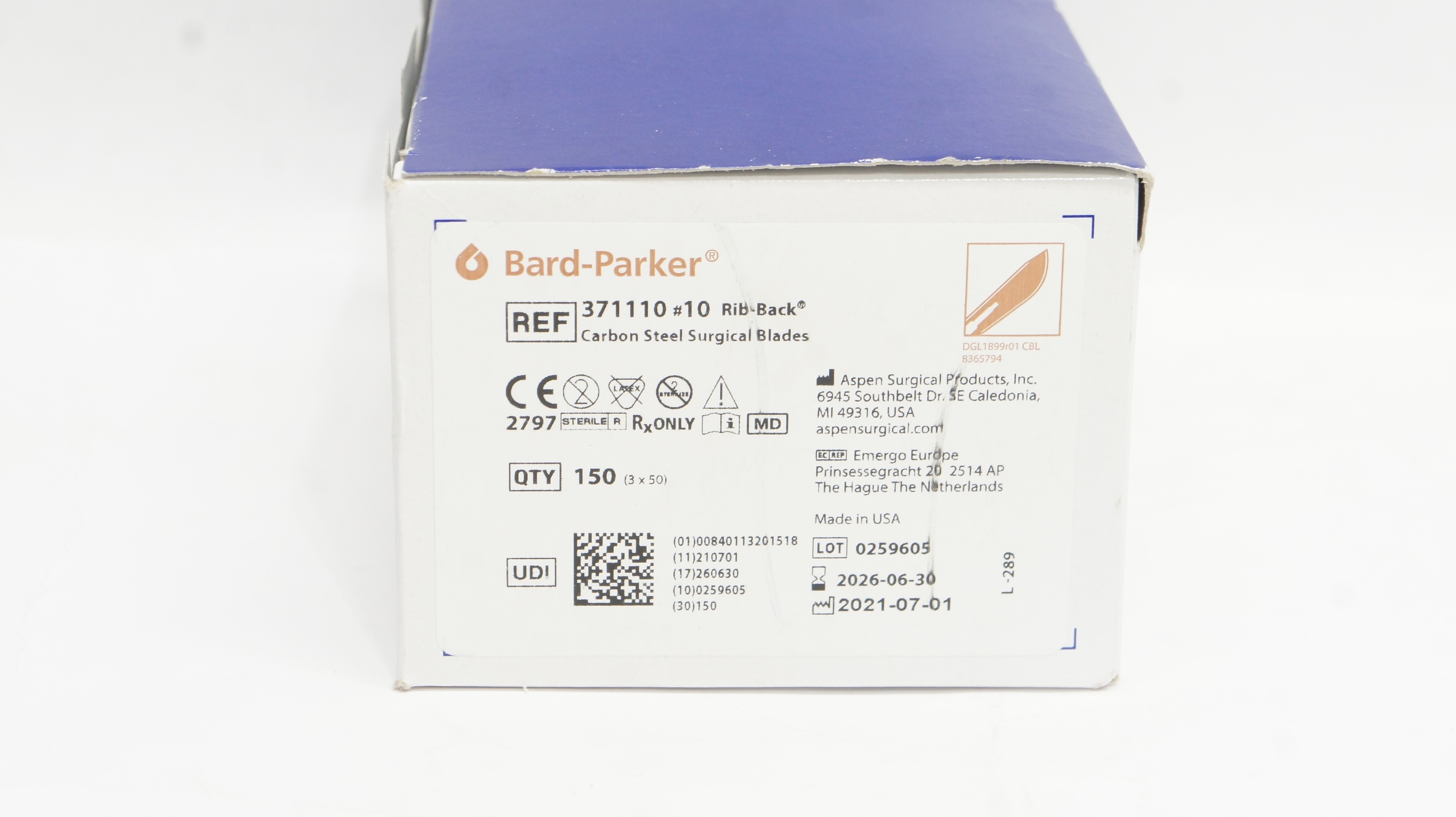 Aspen Surgical 371110 Bard-Parker Rib-Back Surgical Blades #10 - Box of 150