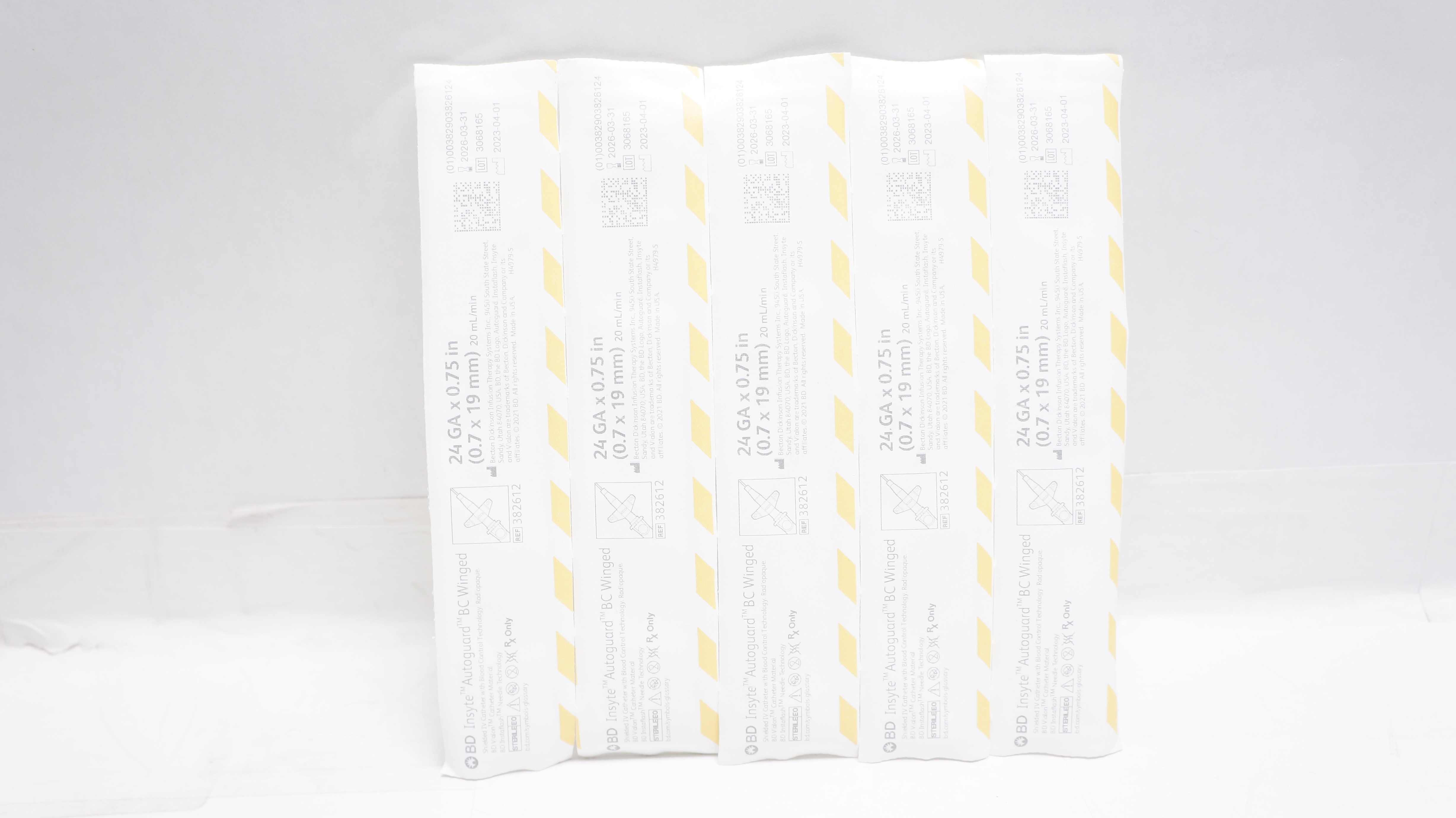 BD 382612 Insyte Autoguard BC Winged Shielded IV Cath. 24GA x 0.75in - 5 Pack