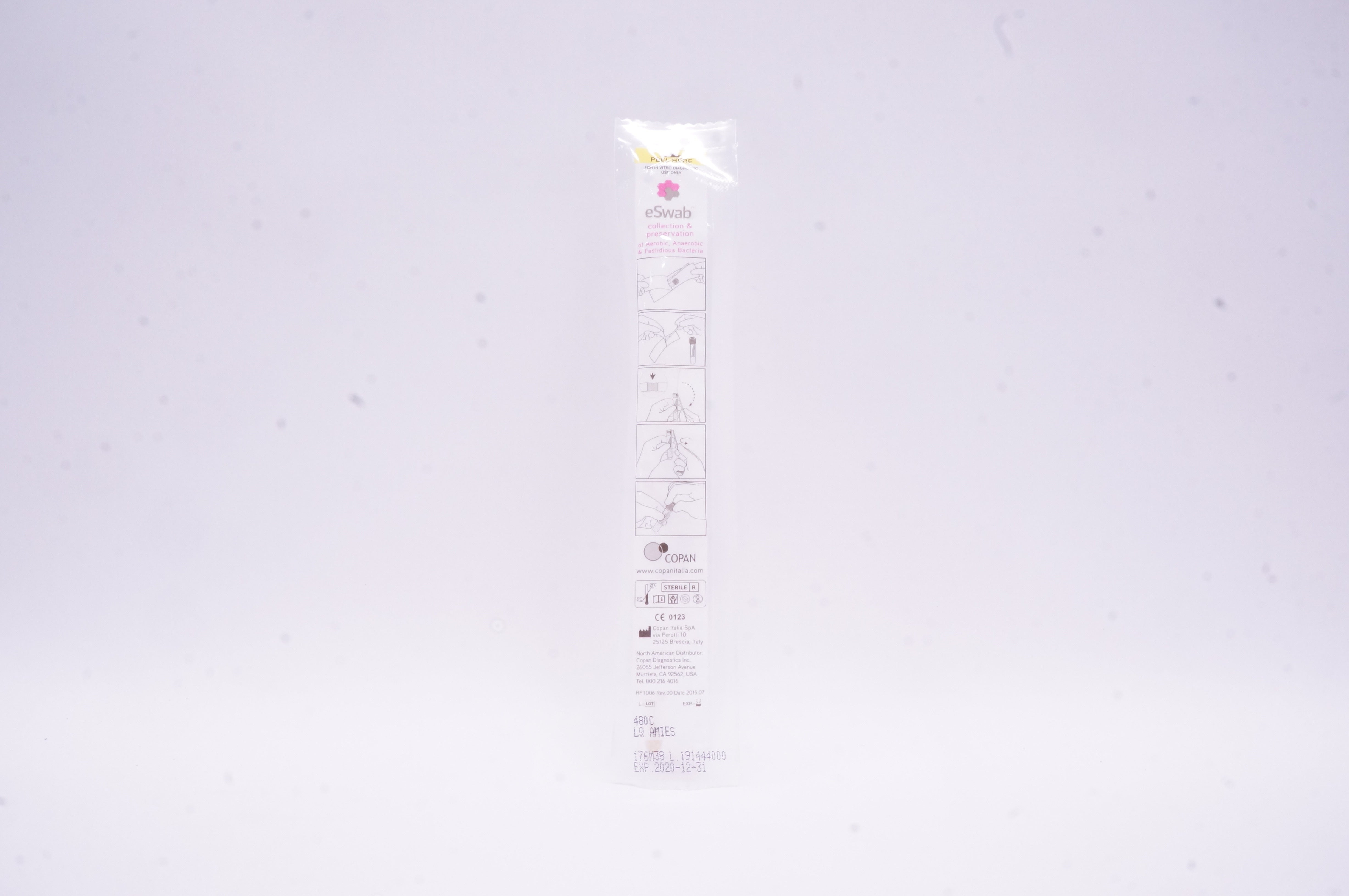 COPAN 480C Specimen Collection and Transport System ESwab 80 mm (x)