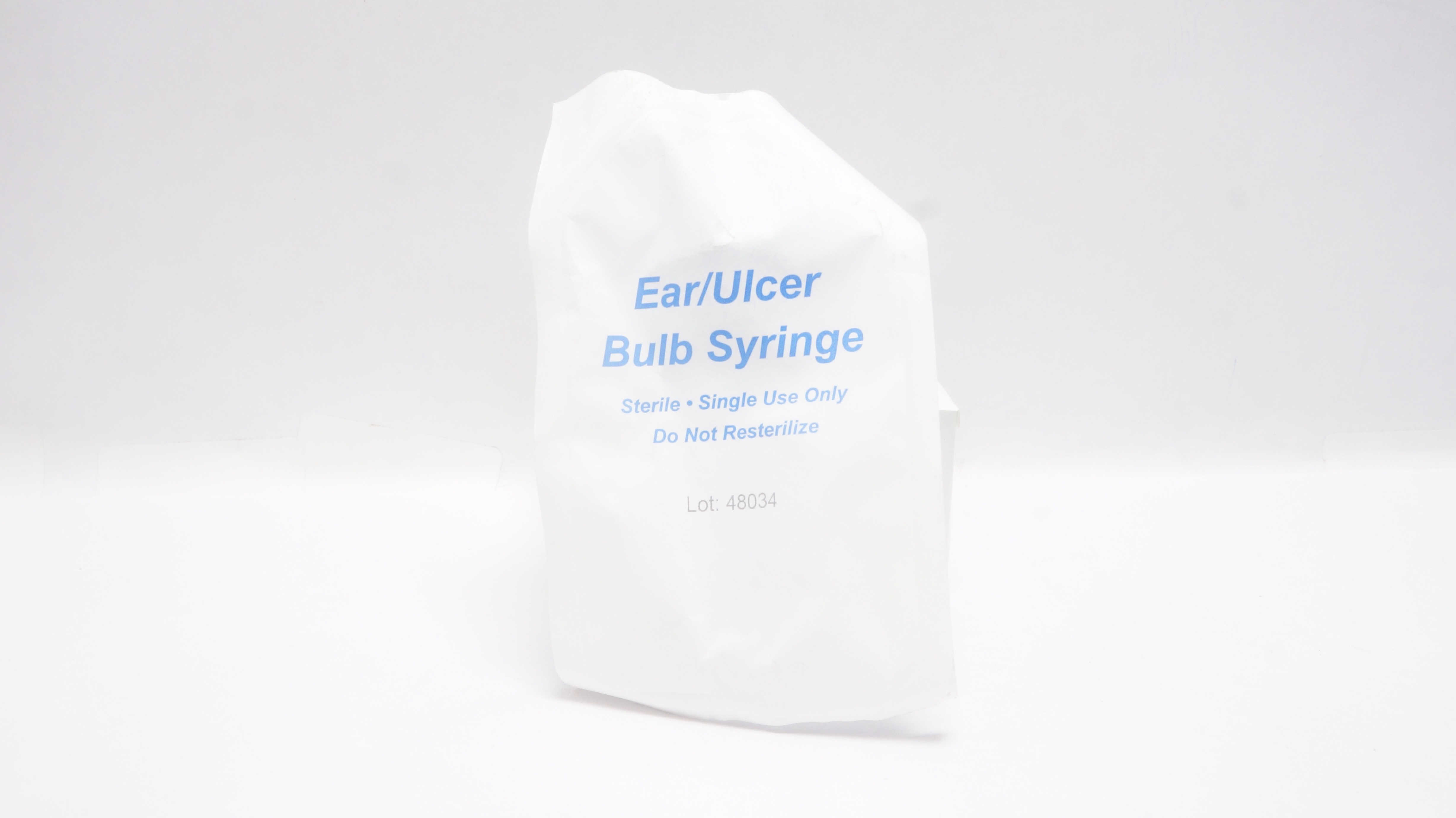 48034 Ear/Ulcer Bulb Syringe<Sterile