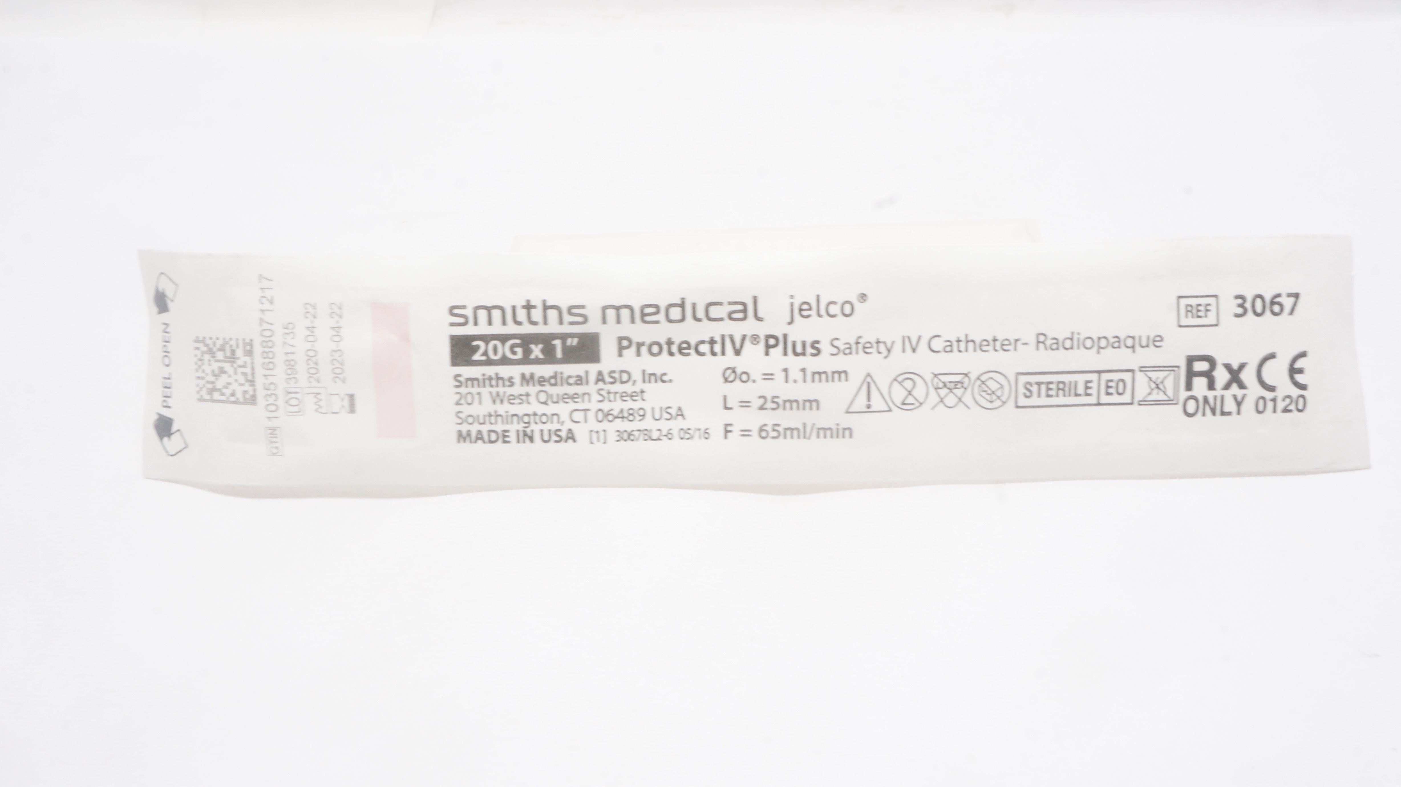 Smiths Medical 3067 ProtectIV Plus Safety IV Cath. Radiopaque 20G x 1inch (x)