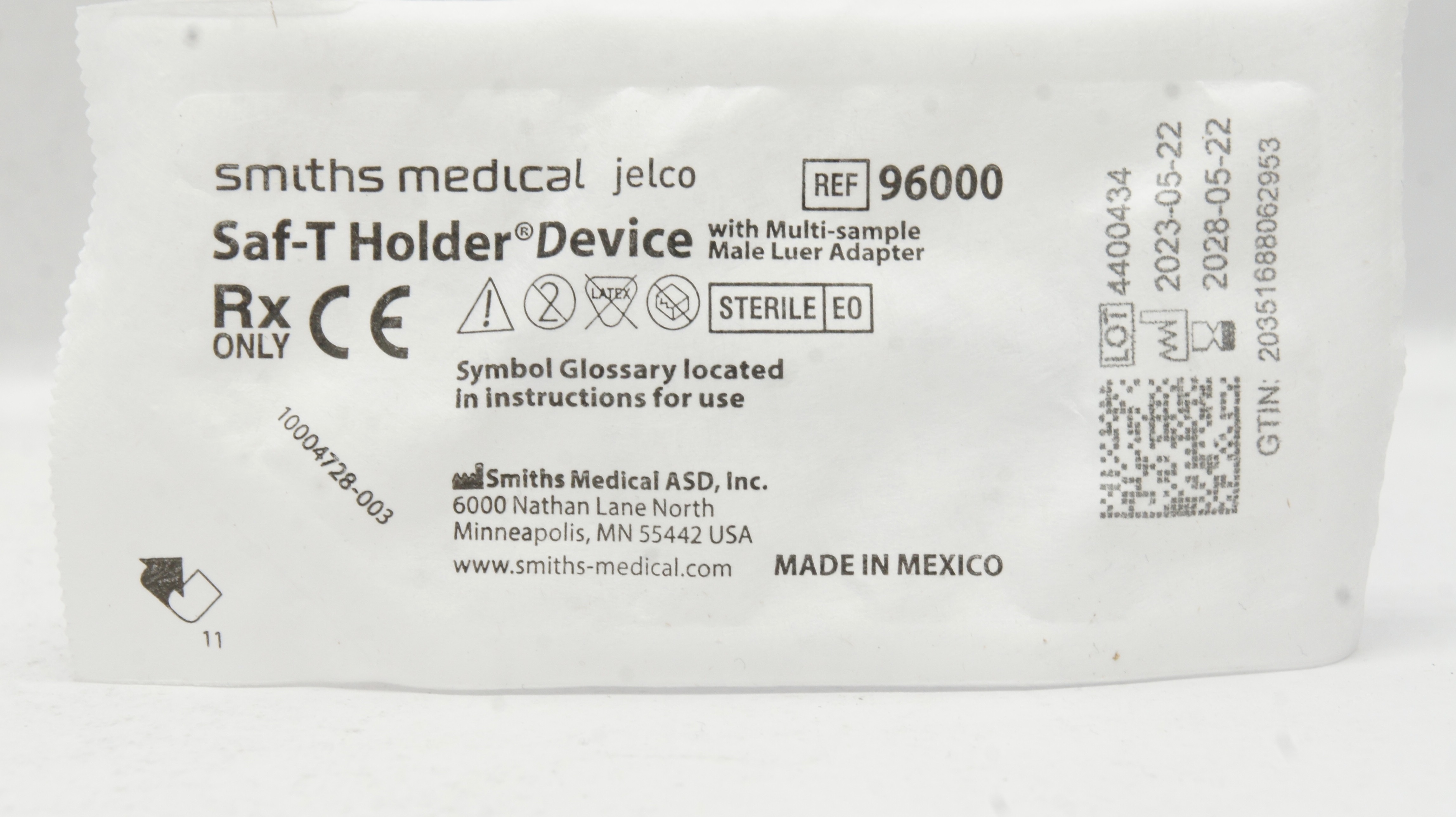 Smiths Medical 96000 Saf-T Holder Device with Multi-Sample Male Luer Adapter