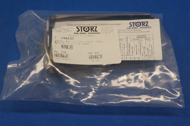 Karl Storz 744252 Tongue Blade, With Central Groove, Size 2, 34 x 80 mm