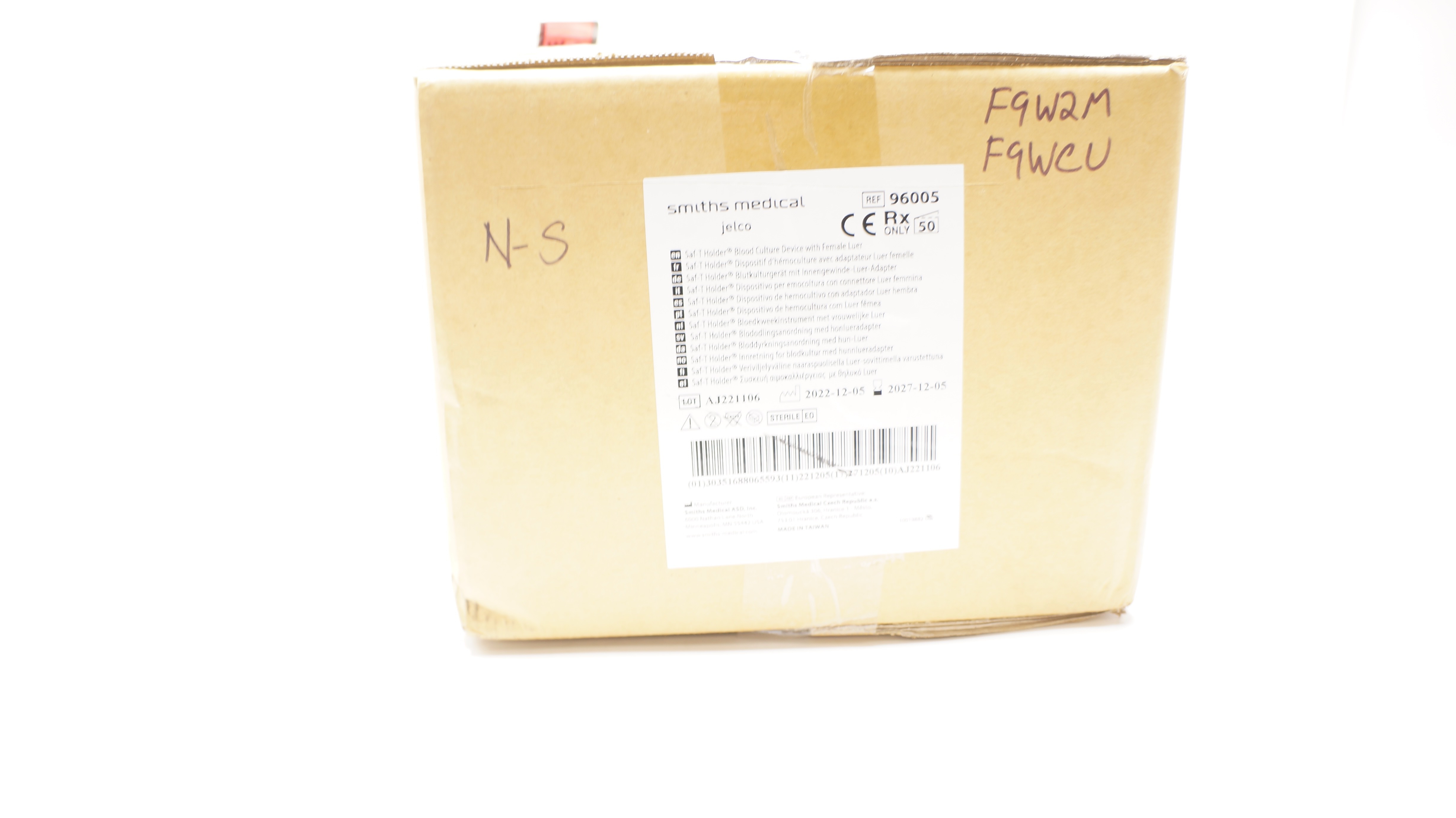 Smiths Medical 96005 Jelco Saf-T Holder Blood Culture Device - Box of 50