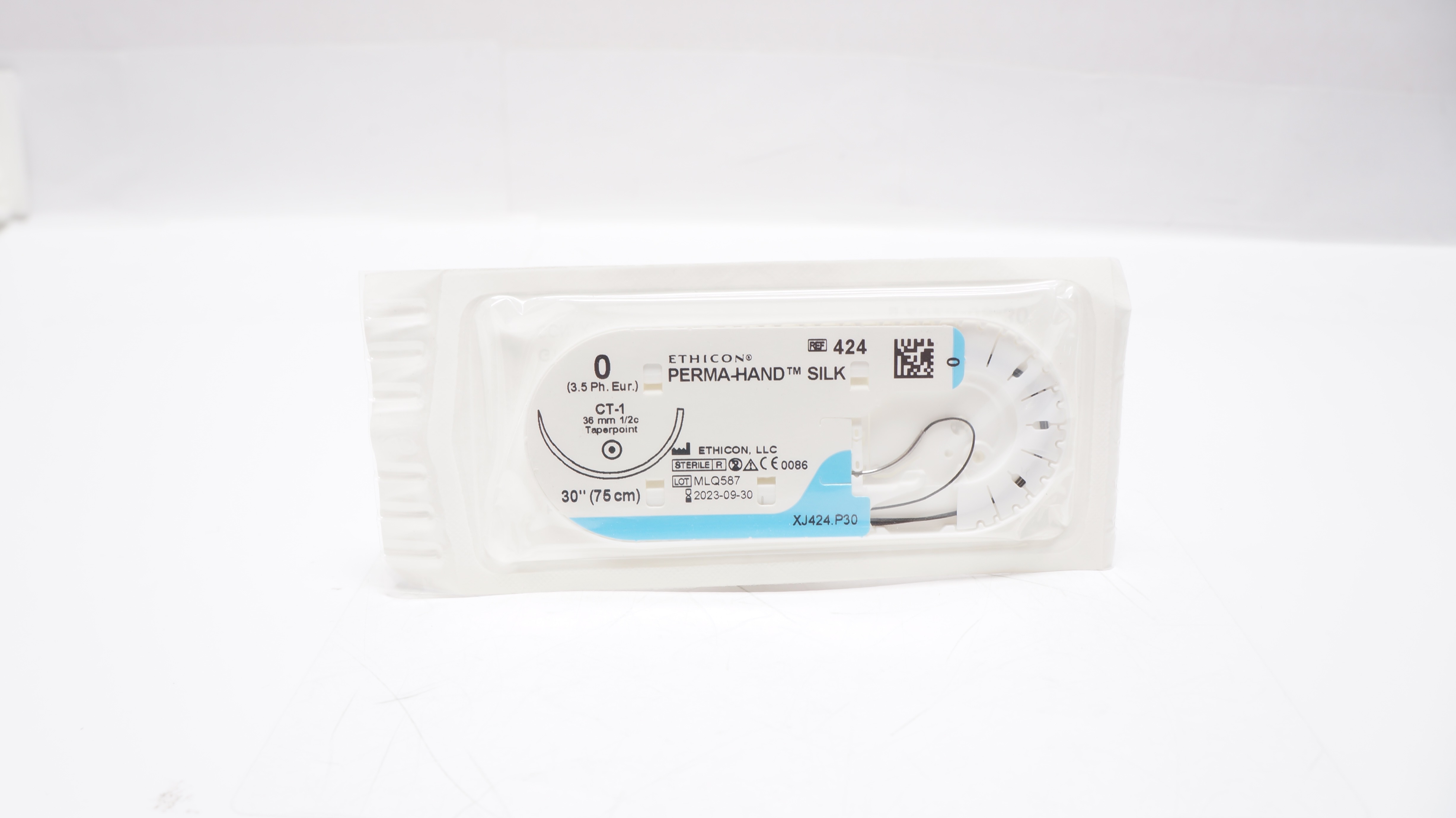 Ethicon 424 0 PERMA-HAND SILK Stre CT-1 36mm 1/2c Taperpoint, 30inch (x)