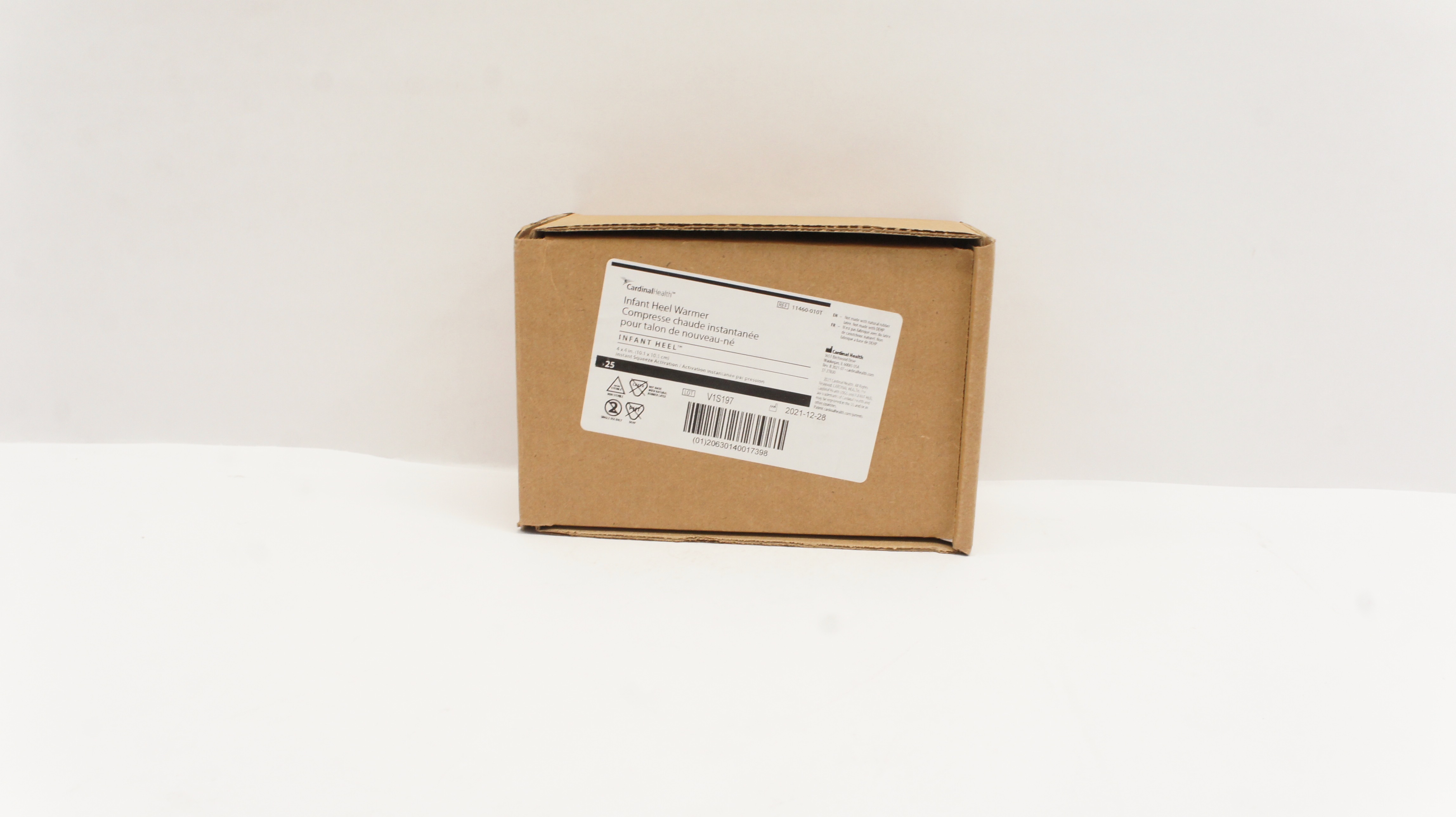 Cardinal Health 11460-010T Infant Heel Warmer, Squeeze 4inch x 4inch - Box of 25