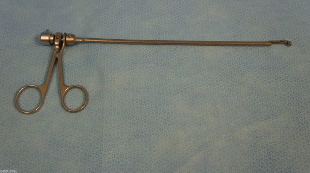 Circon ACMI 8213 Cup Tearing Biopsy Forceps