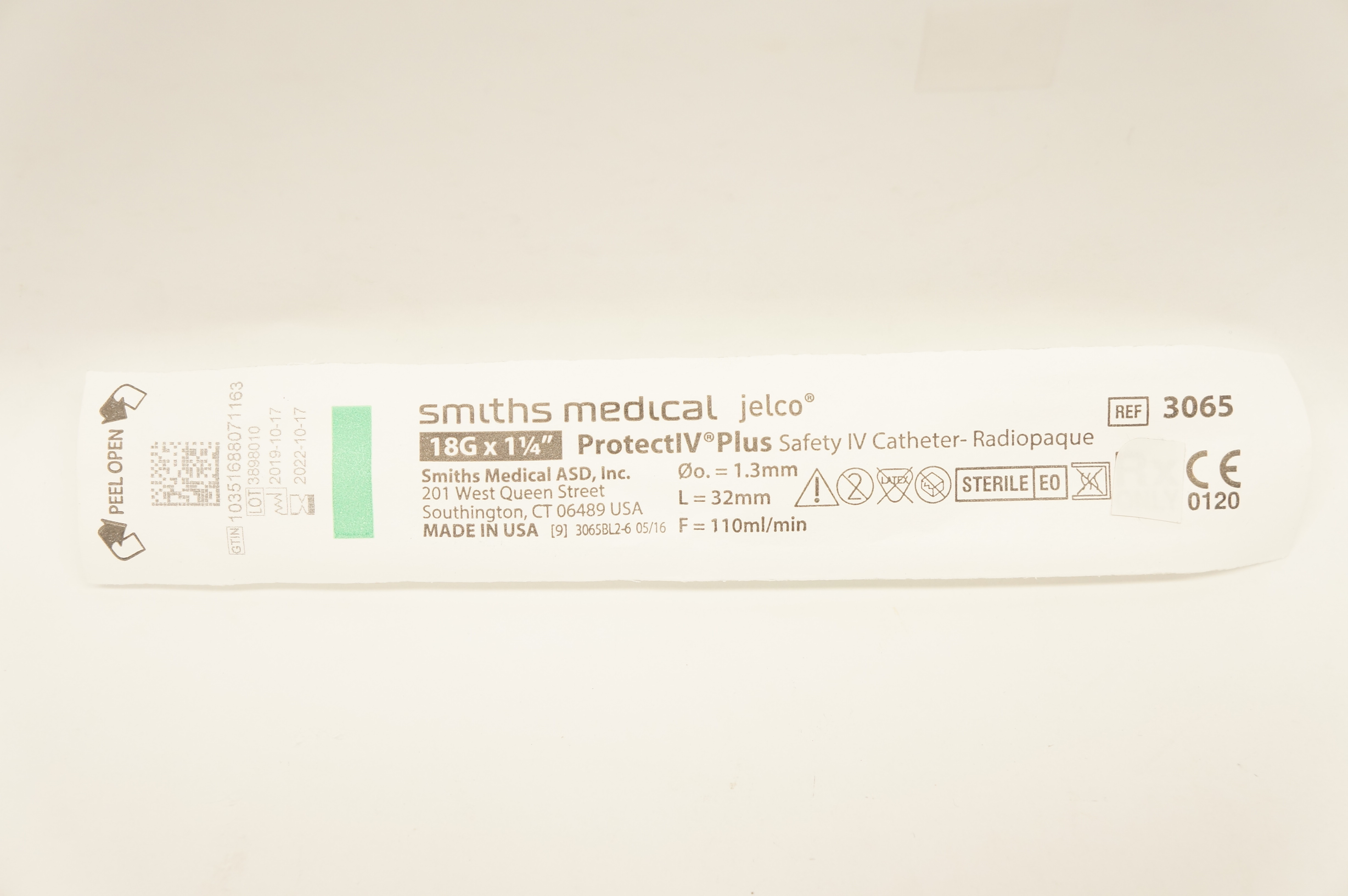 Smiths Medical 3065 ProtectIV Plus Safety IV Cath. 18G x 1-1/4inch