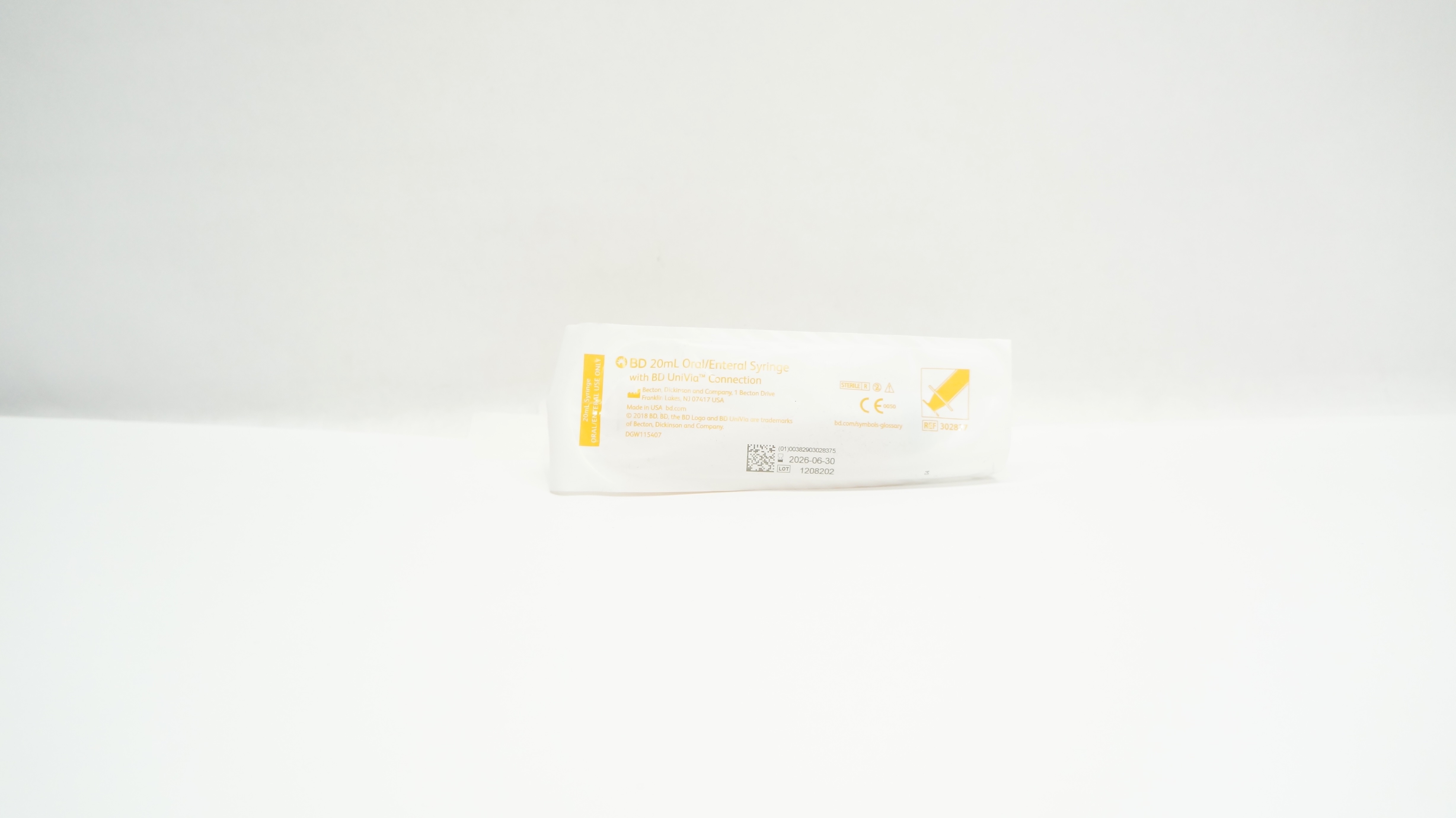 BD 302837 Oral/Enternal Syringe with UniVia Connection 20mL