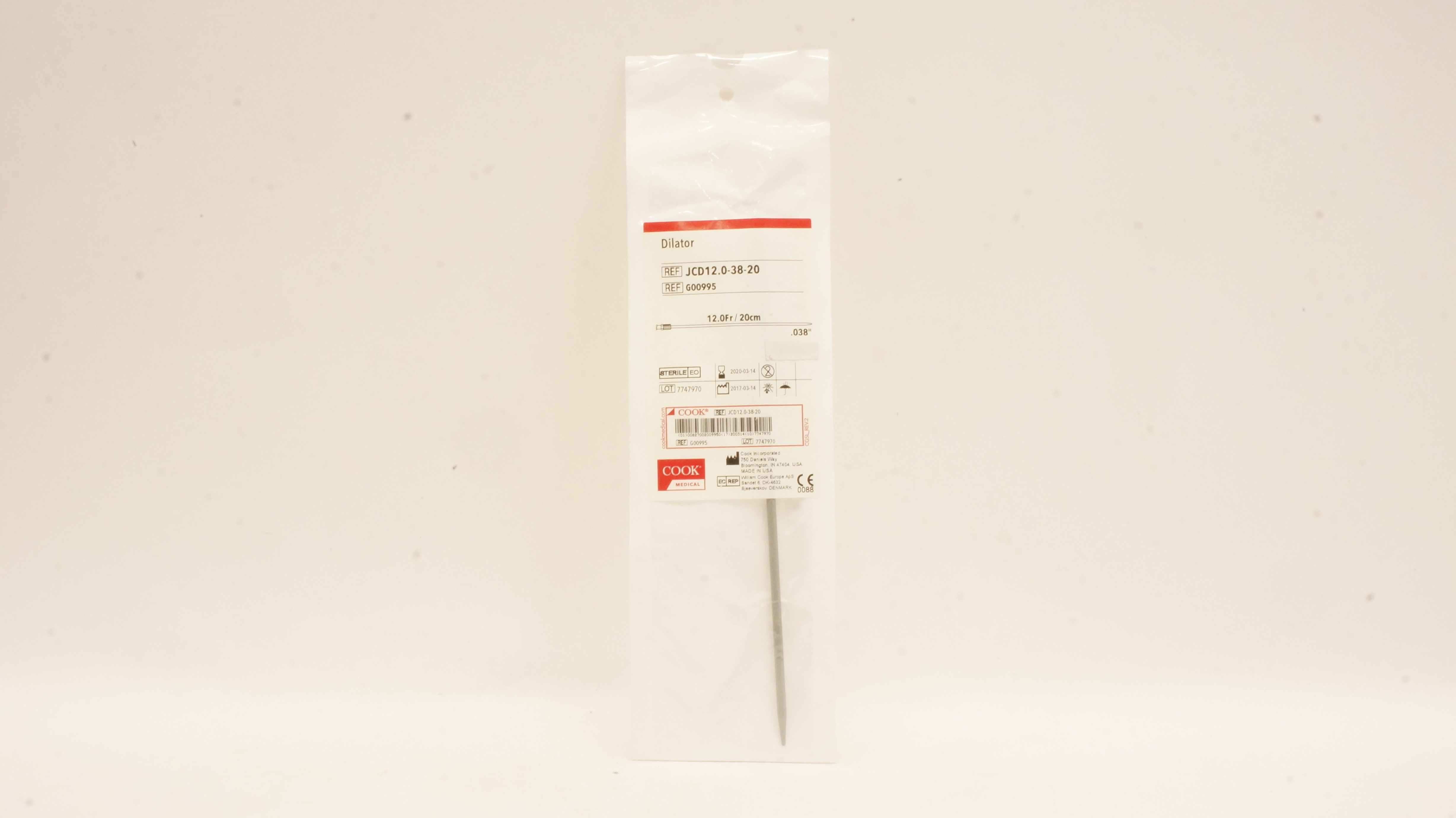 Cook Medical G00995 Dilator 12.0FR/20cm .038inch (x)