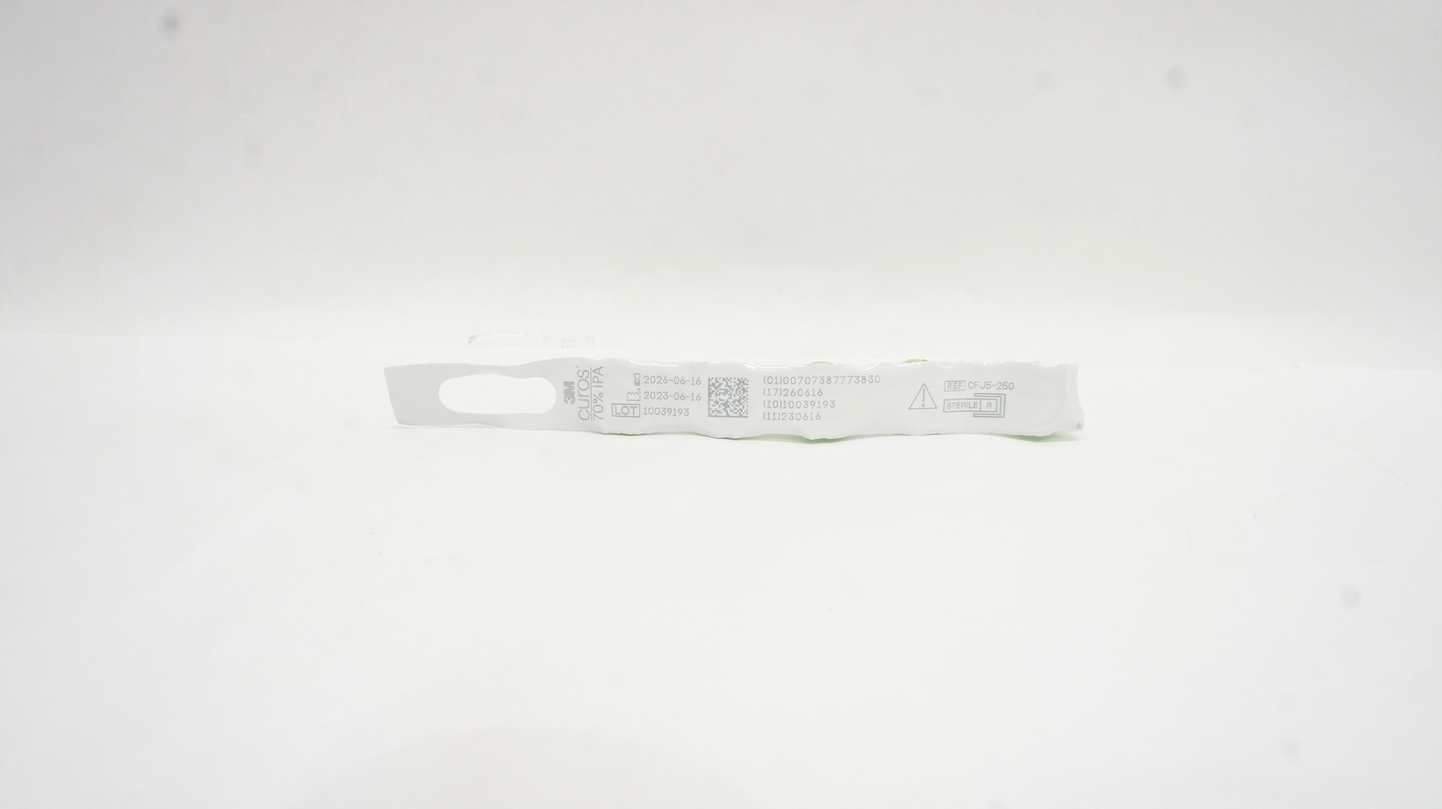 3M CFJ5-250 Curos 70% IPA Disinfecting Cap for Open Female Luers - Pack of 5