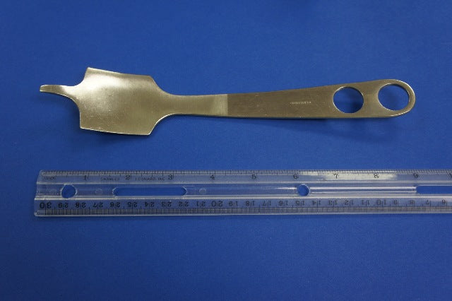 Hohmann Retractorbr 9-1/2” Length, 1-3/4” Blade Width, 1/8”