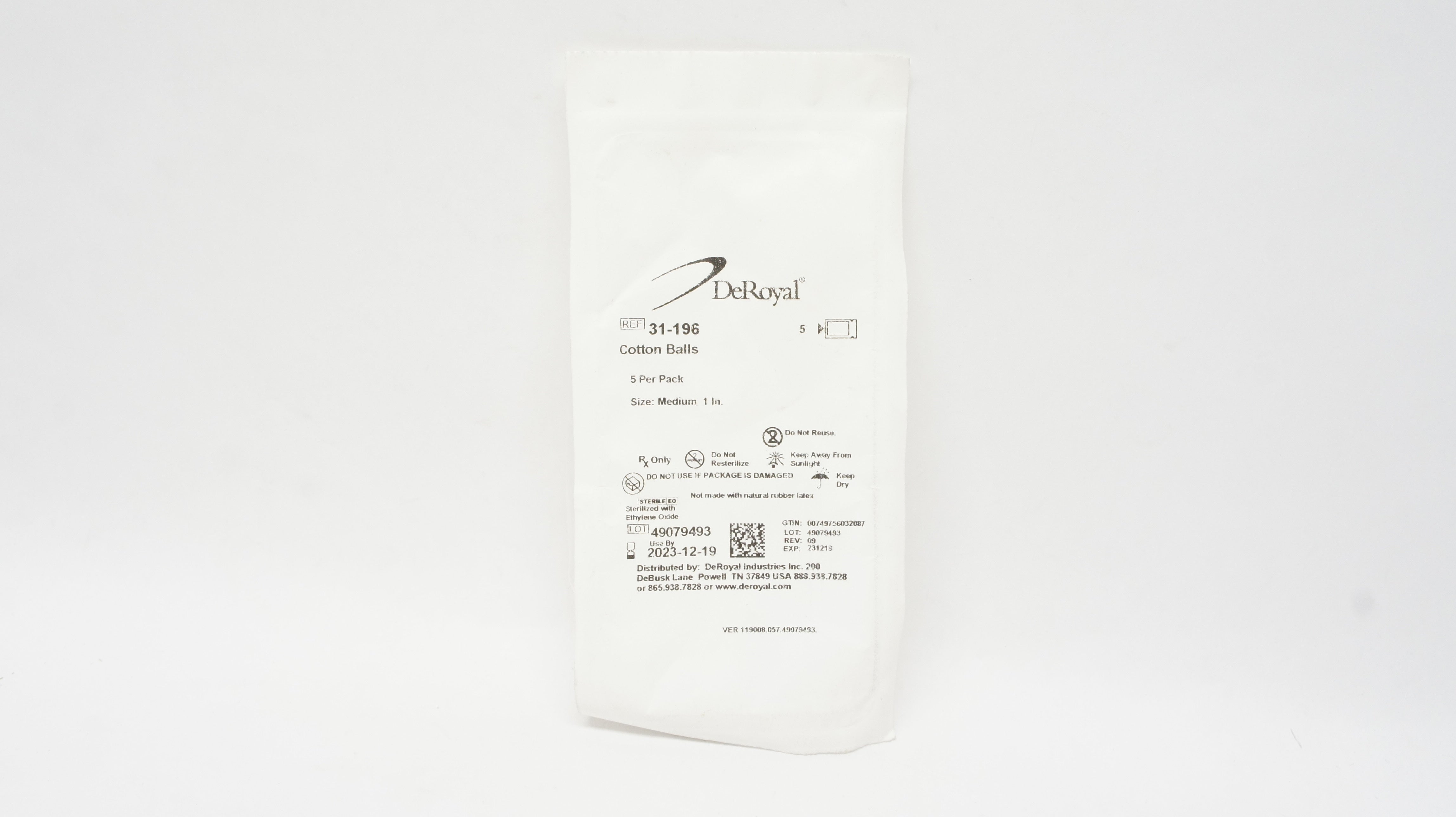 DeRoyal 31-196 Cotton Balls, Size Medium 1 inch - Pack of 5