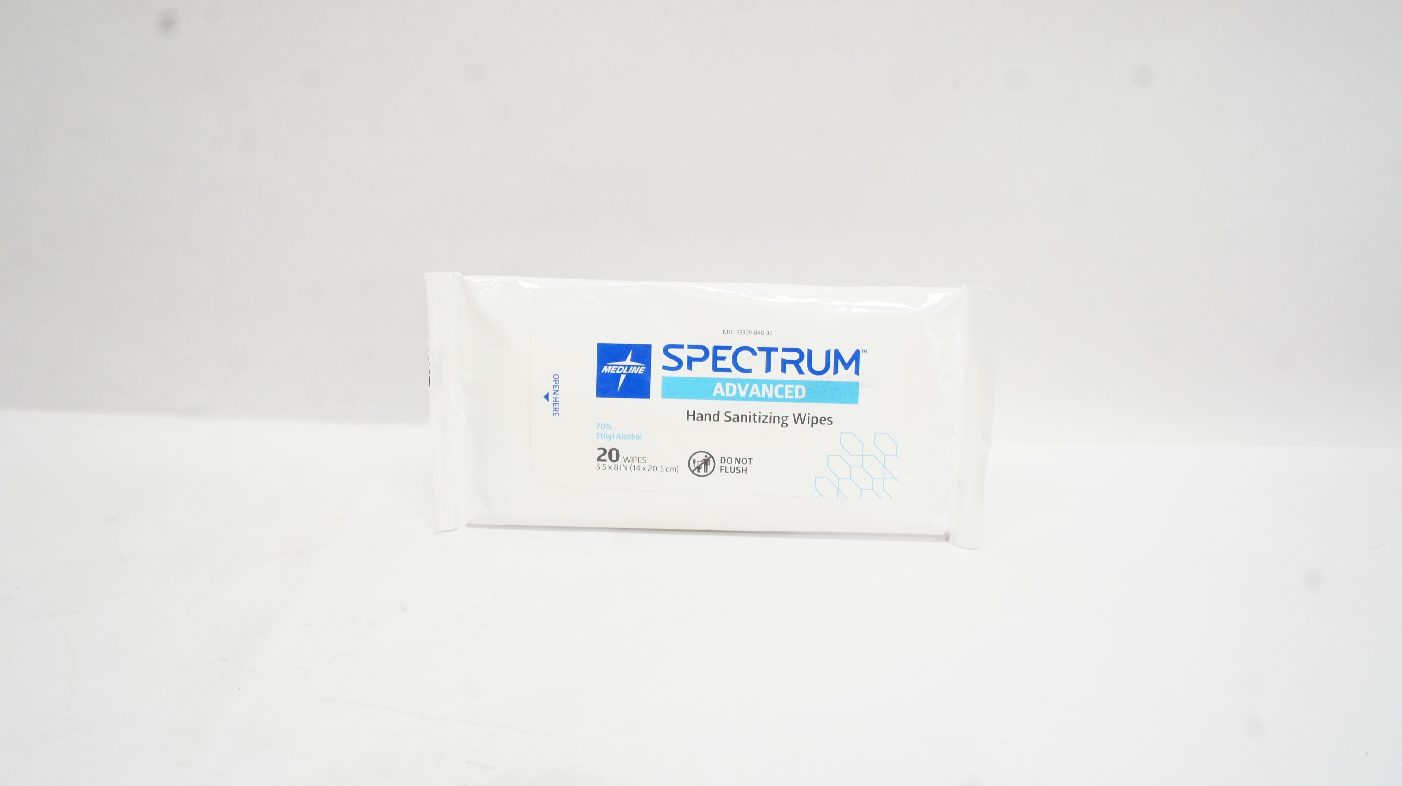 Medline MSC350320 Spectrum Advanced hand Sanitizing Wipes 5.5 x 8In - Pack of 20