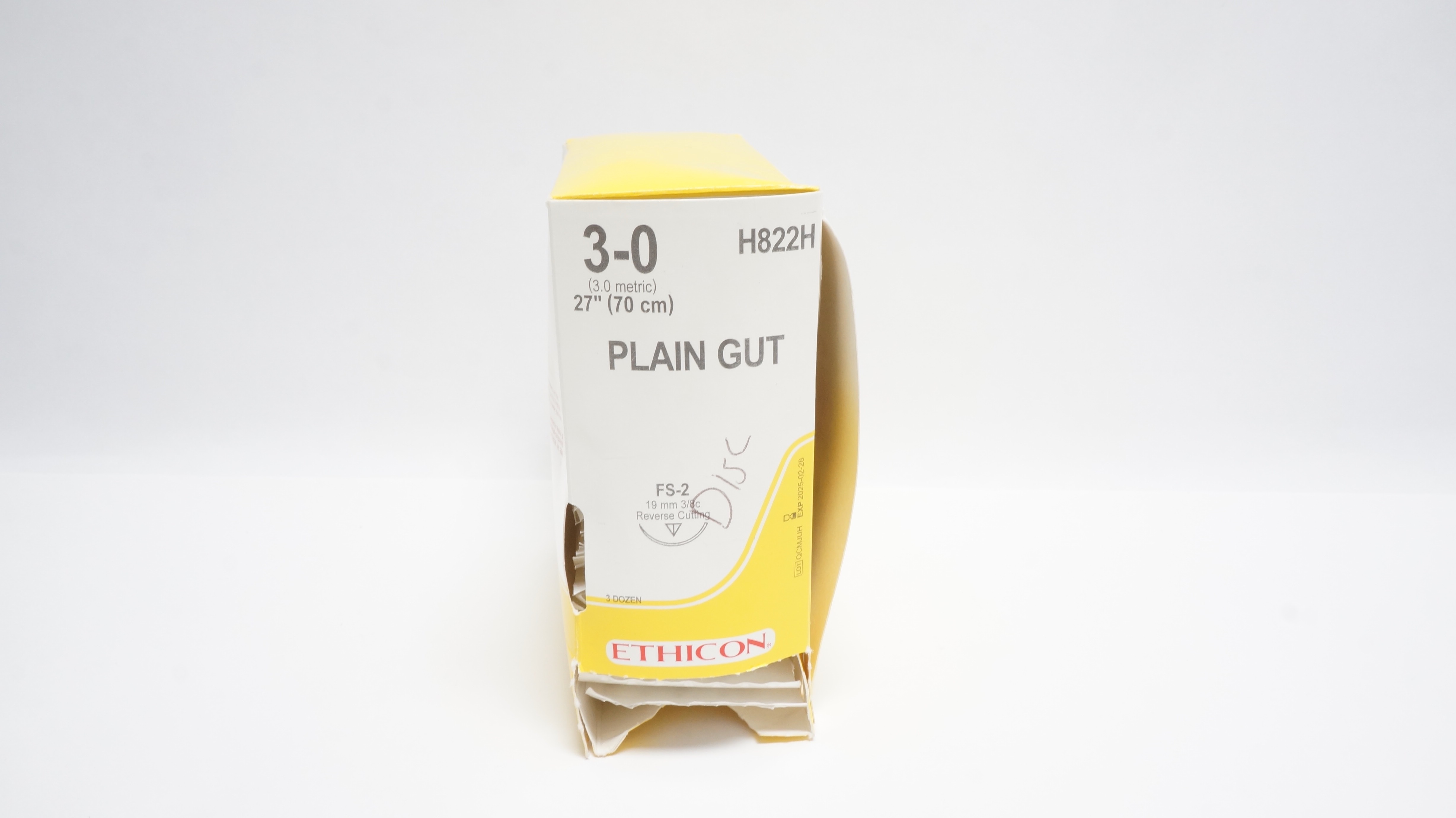 Ethicon H822H 3-0 Plain Gut FS-2 19mm 3/8c Reverse Cutting 27in. (x) - Box of 32