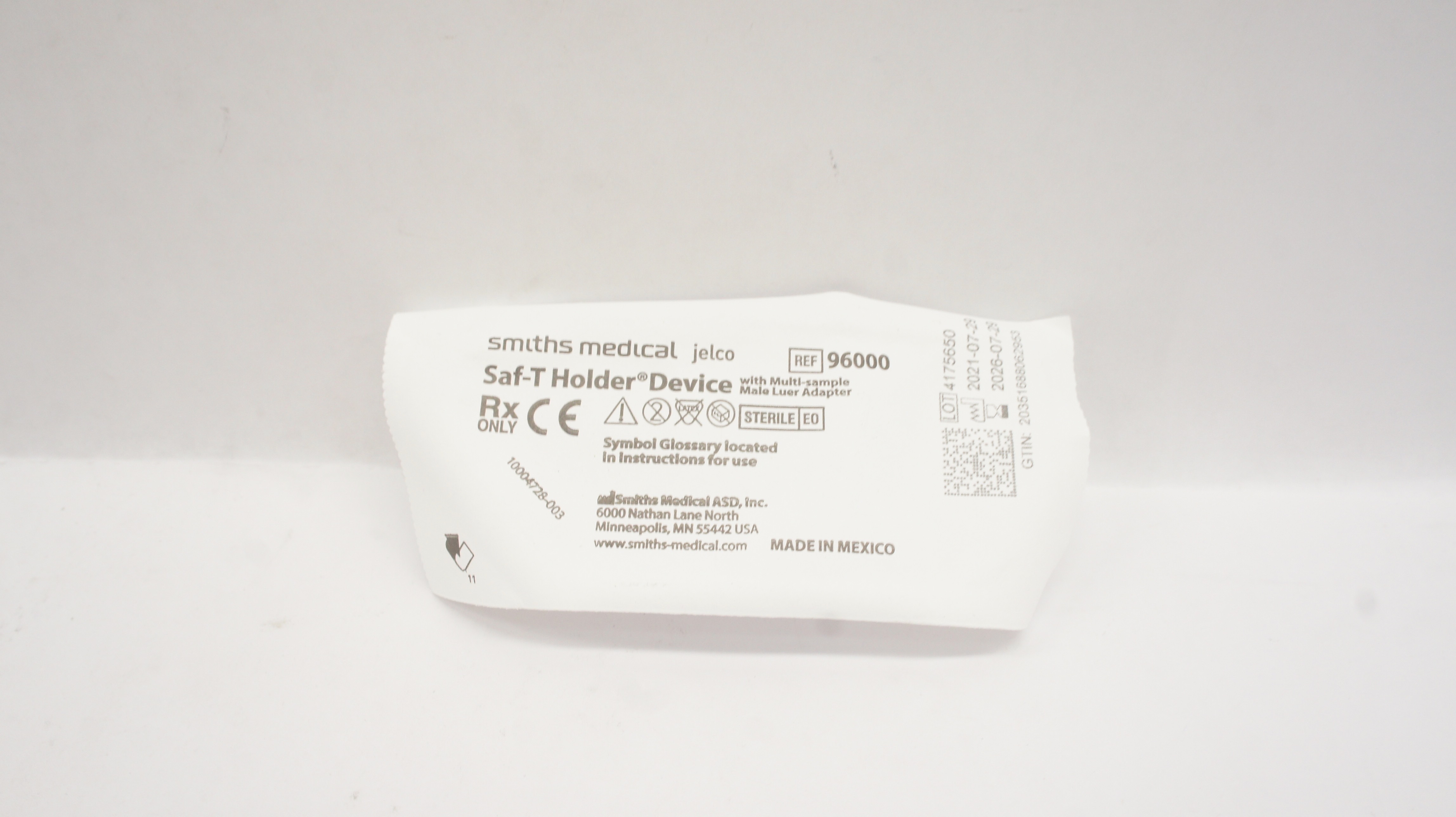Smiths Medical 96000 Jelco Saf-T Holder Device w/Multi-Sample Male Luer Adapter