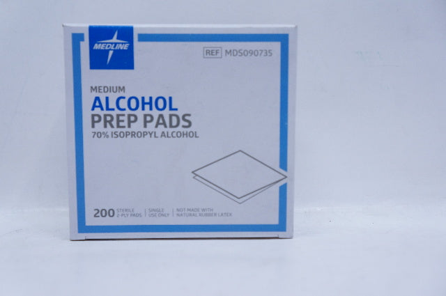 Medline MDS090735 Alcohol Prep Pads, 70% Isopropyl, Medium - Box of 200