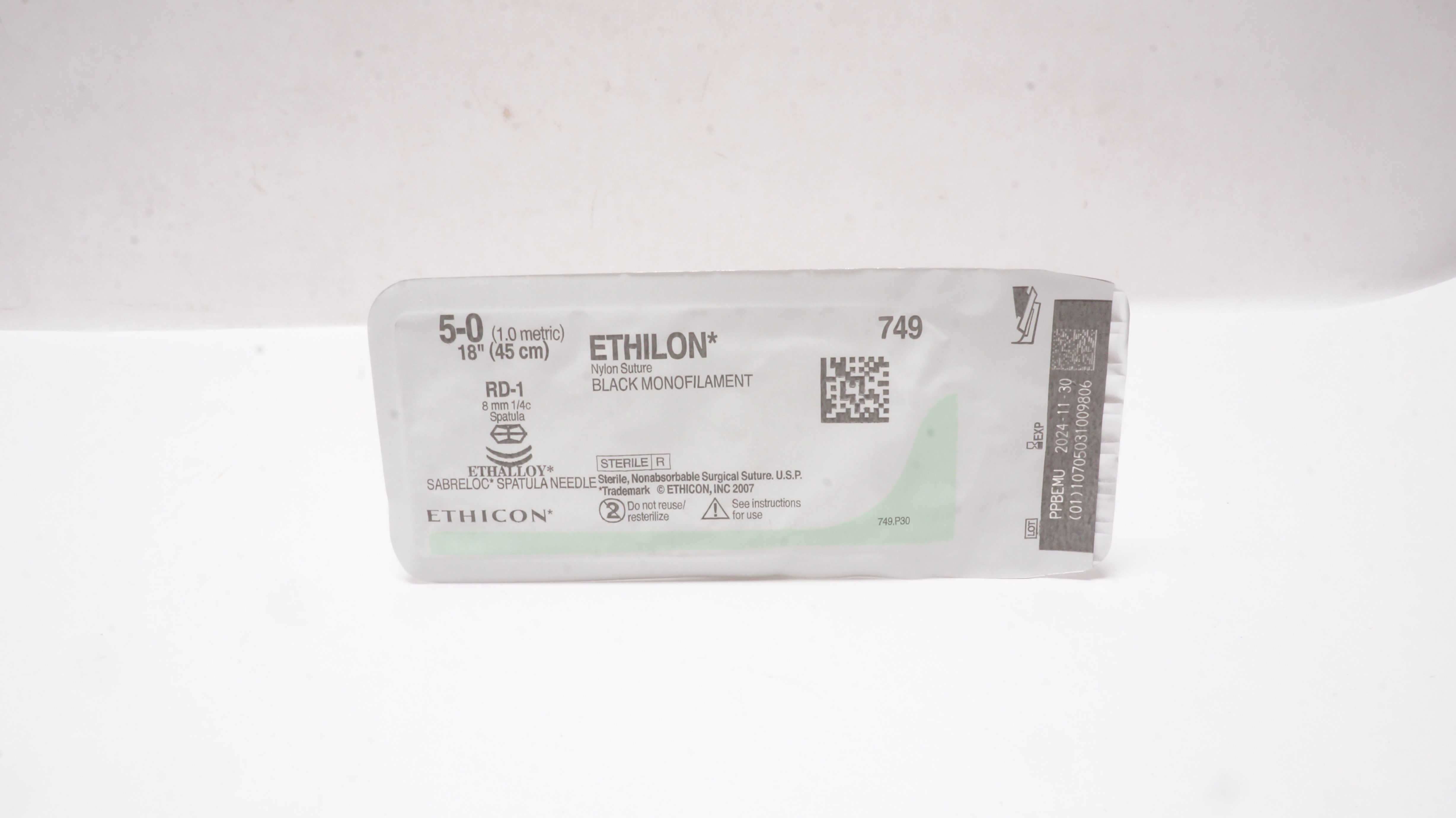 Ethicon 749 5-0 Ethilon Nylon Stre, RD-1 8mm 1/4c Spatula 18inch