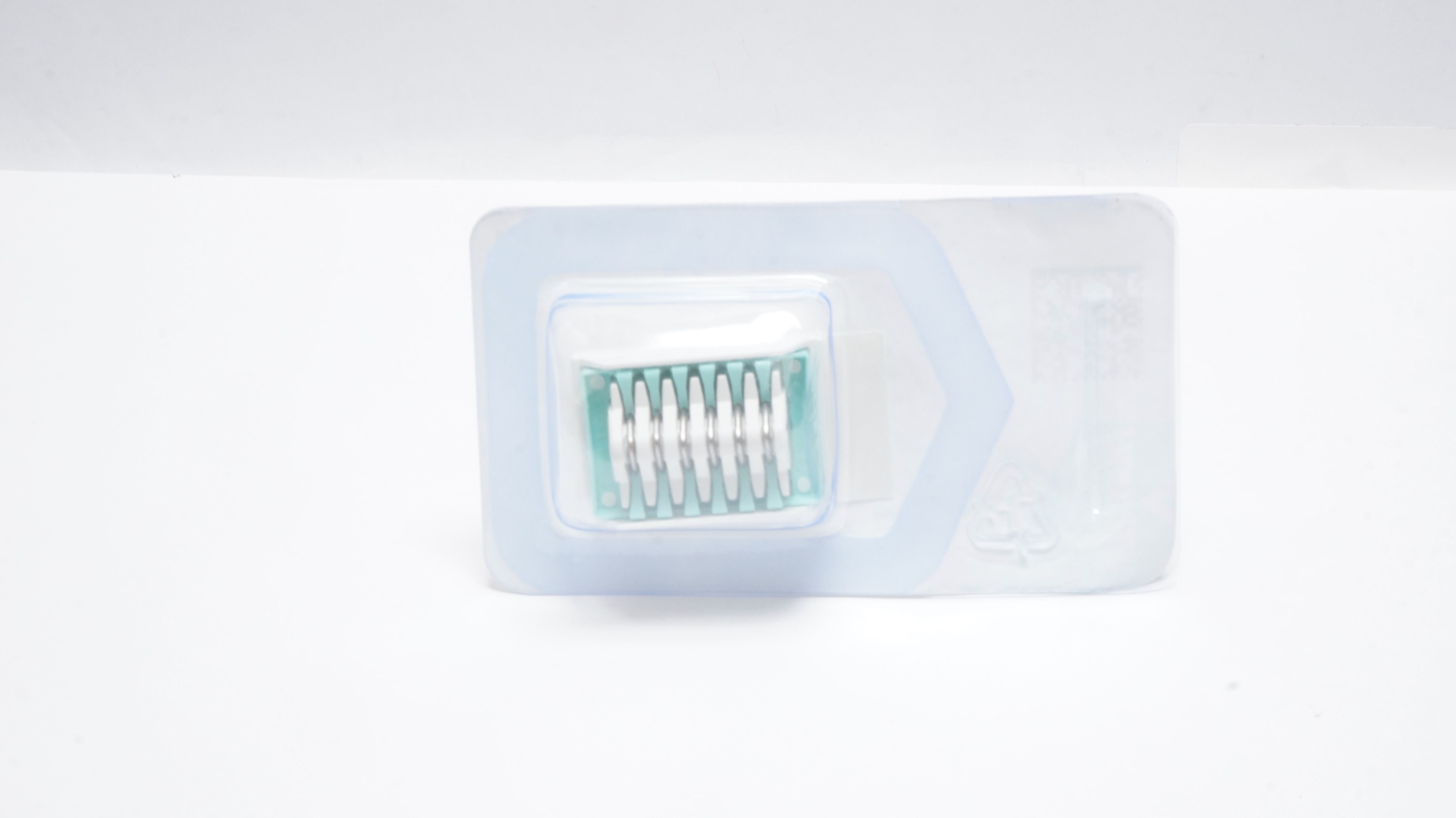 Teleflex 003200 Weck Horizon 6 Medium-Large Titanium Clips w/Adhesive Backing