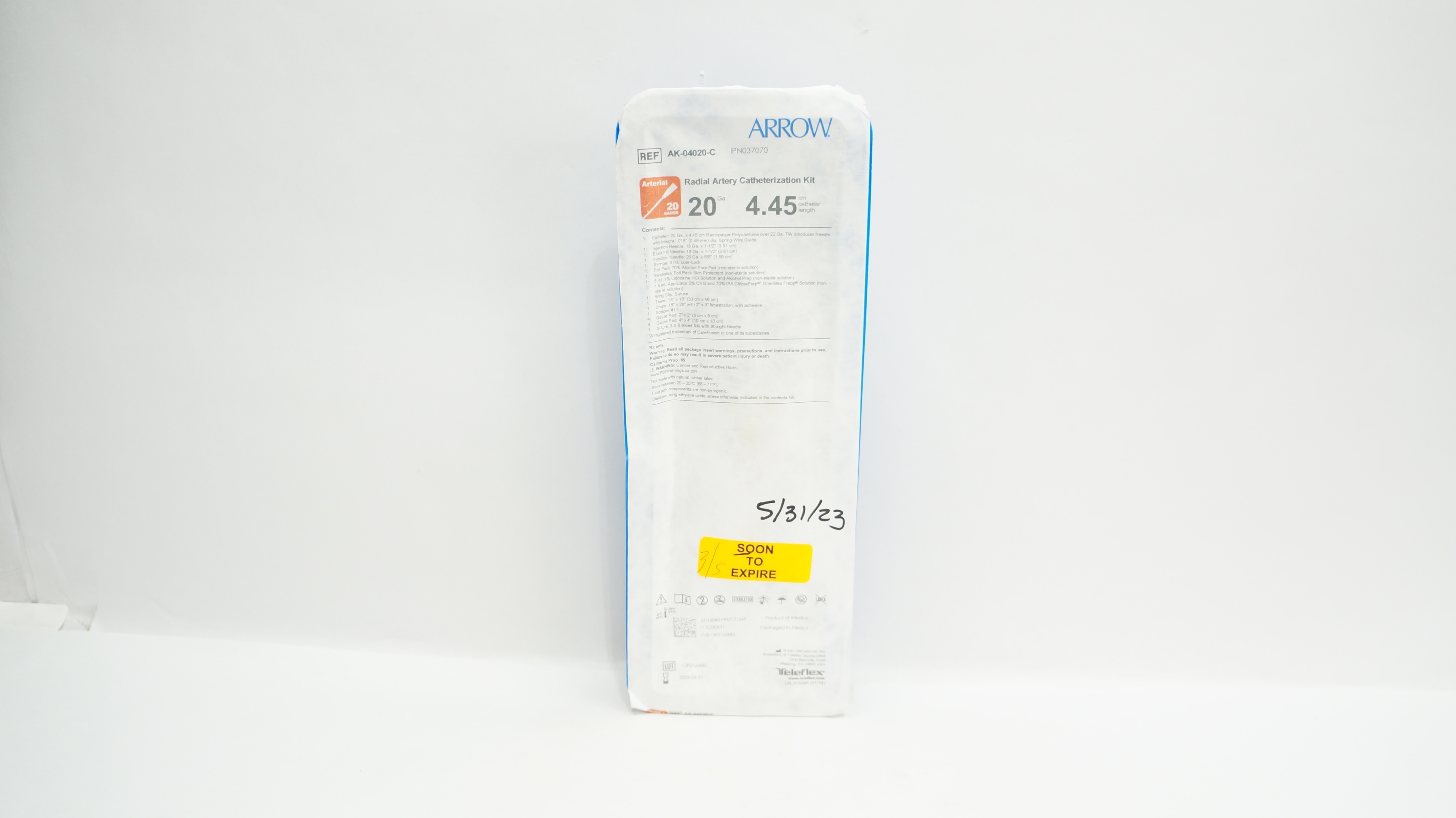Arrow AK-04020-C Radial Artery Catheterization Kit 20Ga x 4.45cm (x)