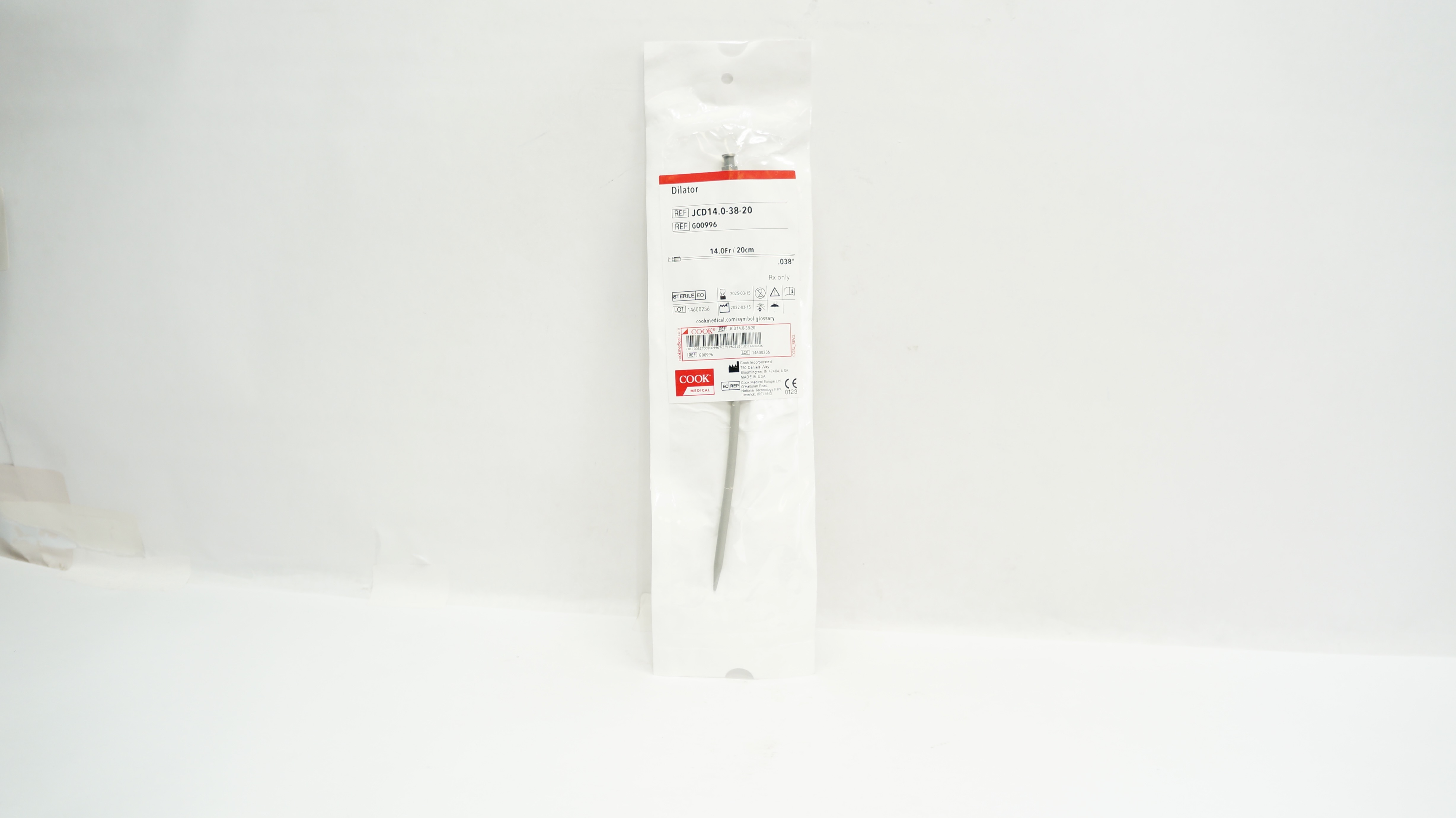 Cook Medical G00996 Dilator 14.0Fr x 20 cm x .038 inch