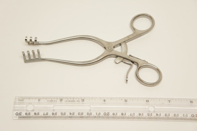 Post Retractor Weitlaner Retractor 3x4 Sharp Prongs Self-Retaining 6.75in.
