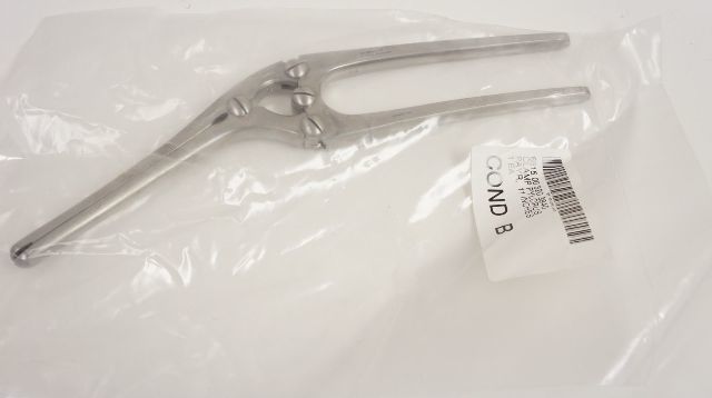 Codman 19-4076 Payr Pylorus Clamp Straight 11in