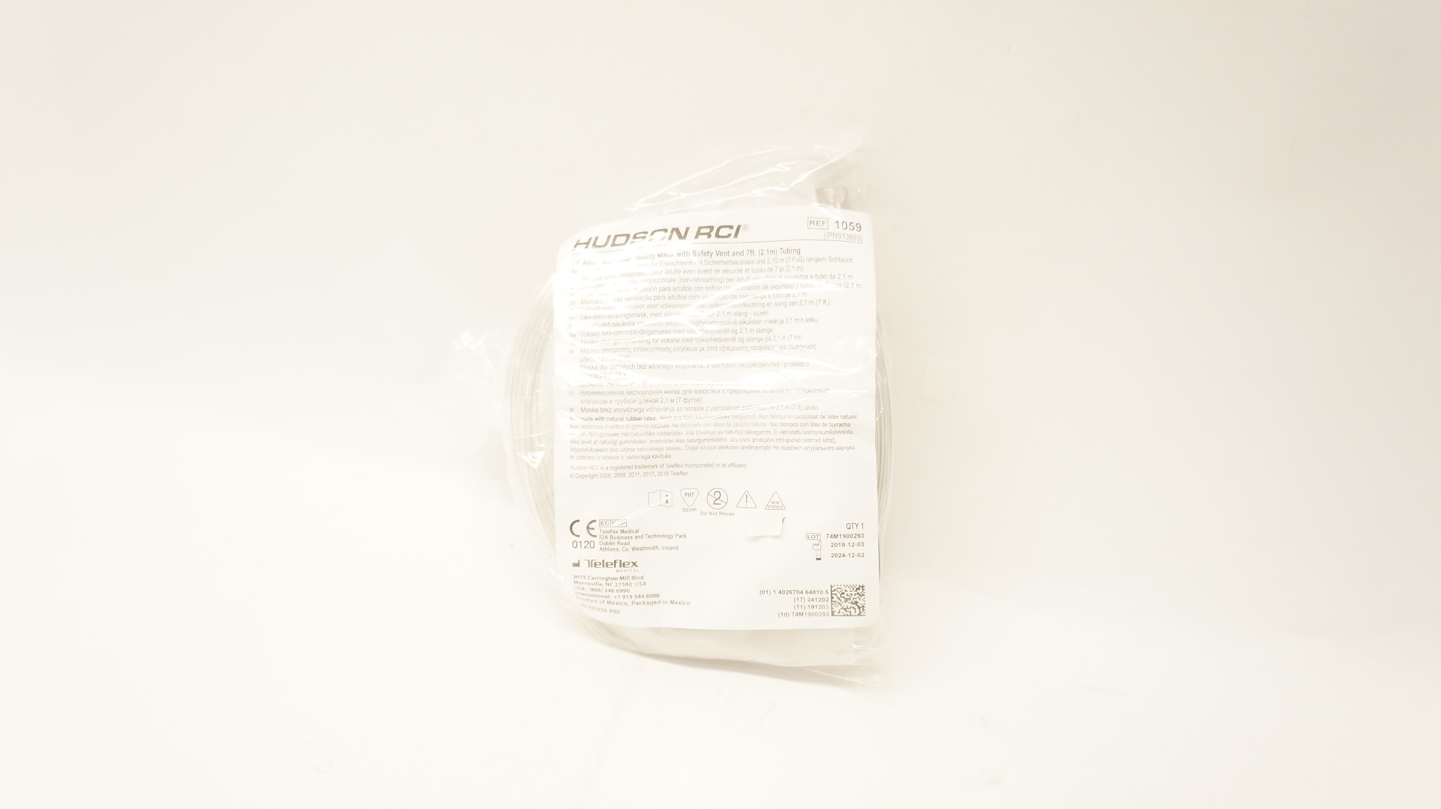 Teleflex 1059 Hudson RCI Adult Non-Rebreathing Mask w/Safety Vent & 7 ft. Tubing