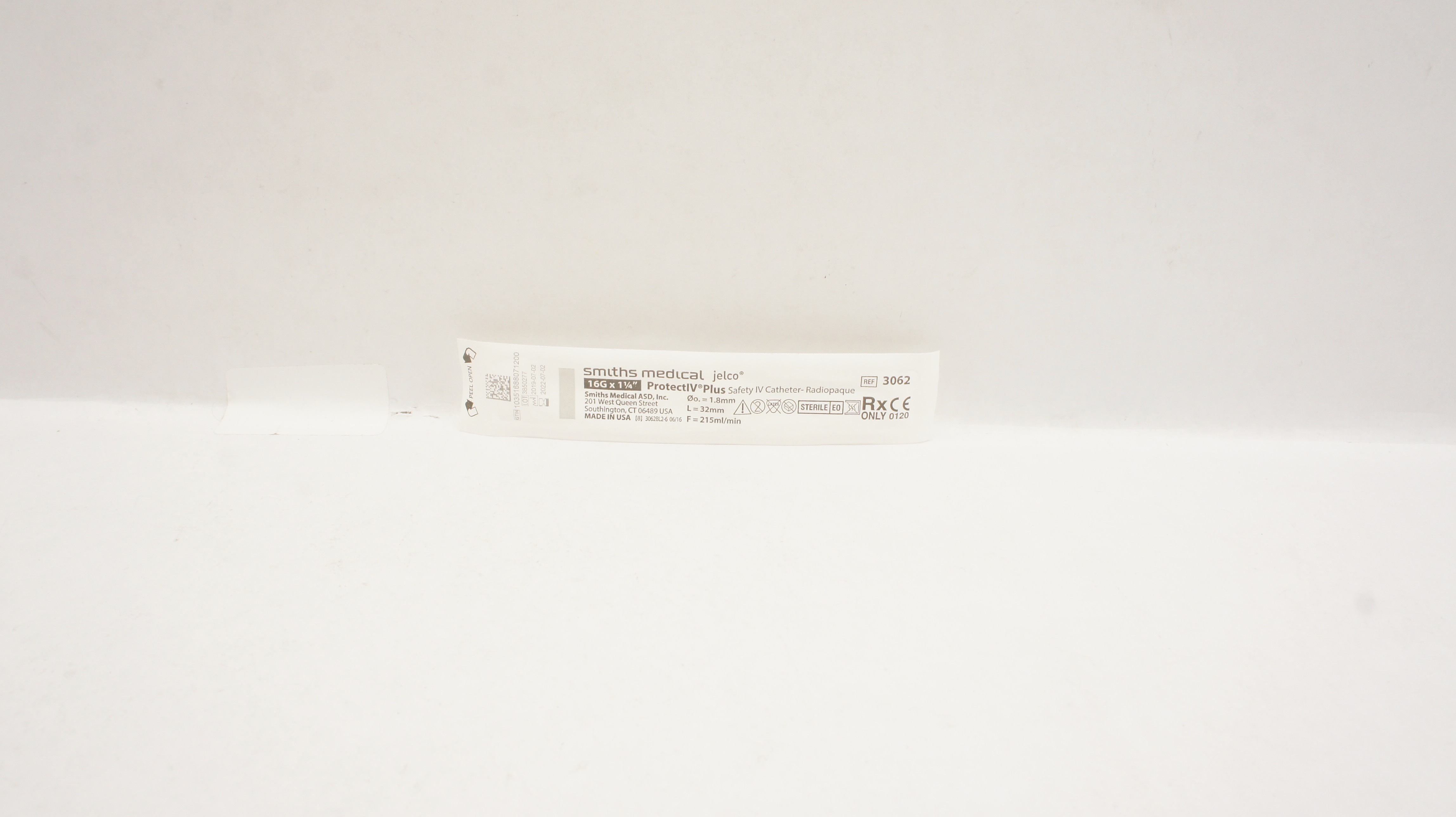 Smiths Medical 3062 ProtectIV Plus, Safety IV Cath.16G x 1-1/4inch (x)