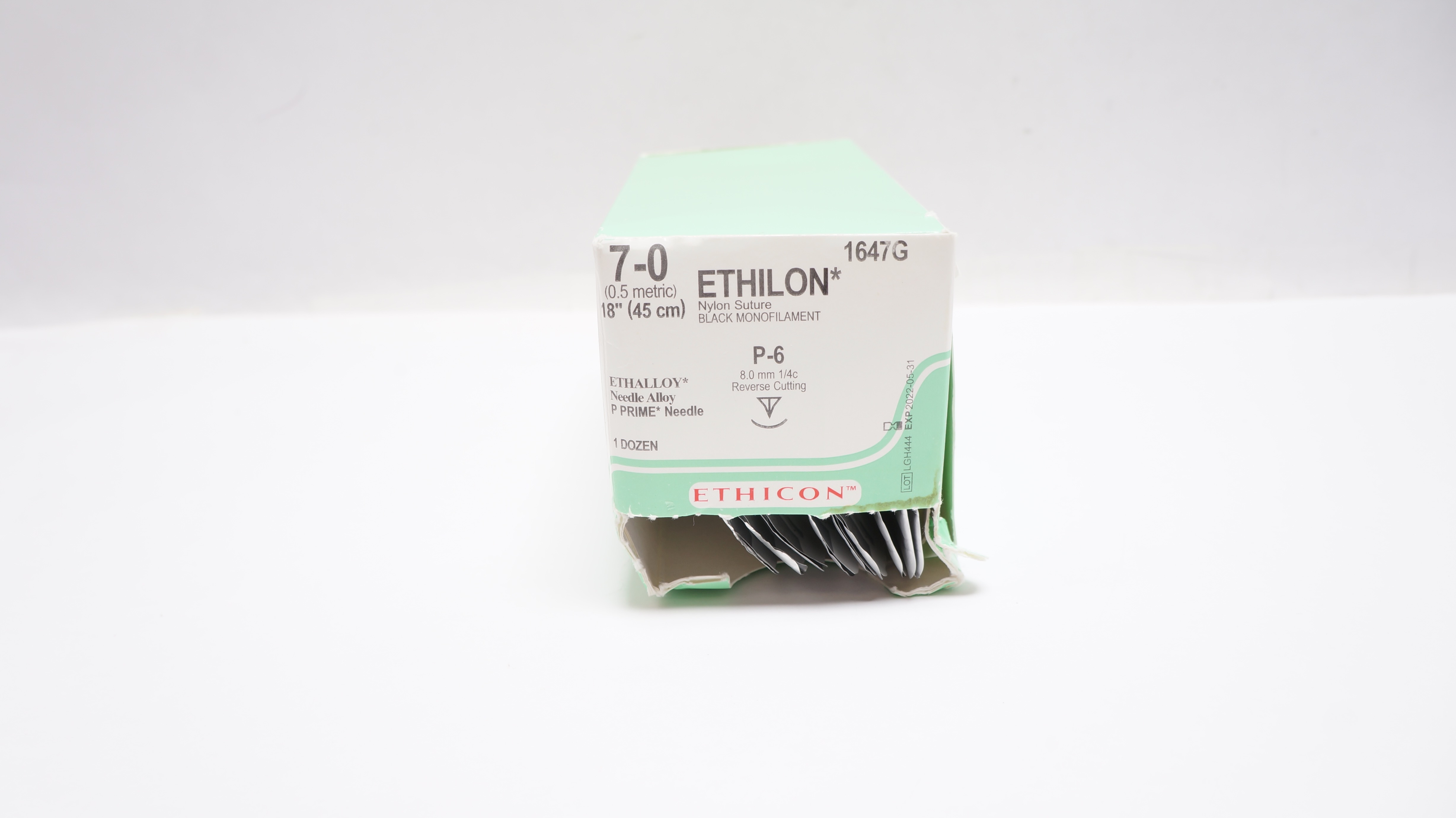 Ethicon 1647G 7-0 ETHILON Nylon P-6 8.0mm 1/4c Reverse Cutting 18in(x)-Box of 9