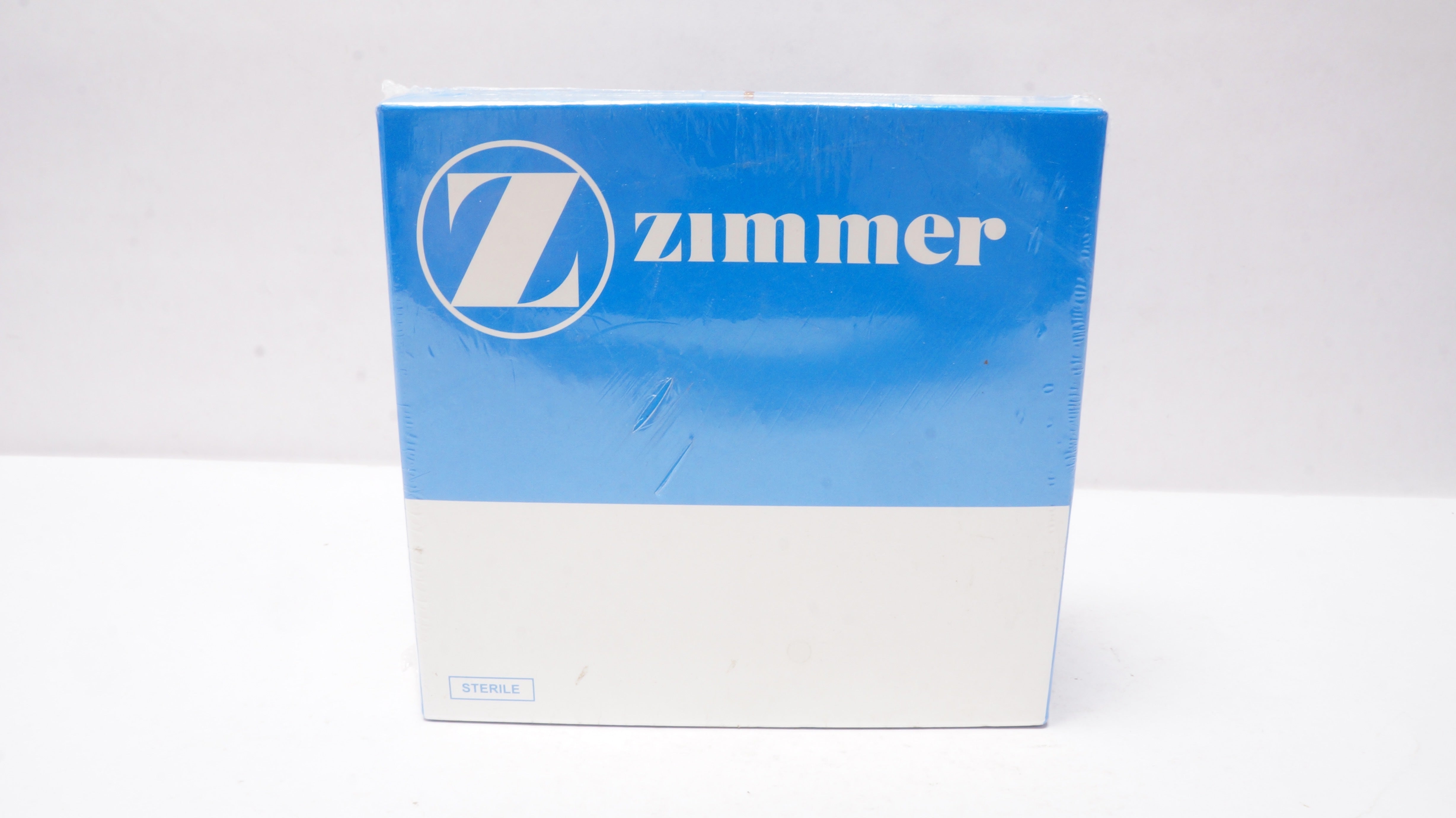 Zimmer 5994-32-14 Legacy Articular Surface w/Locking Screw, Striped Yellow/E,F