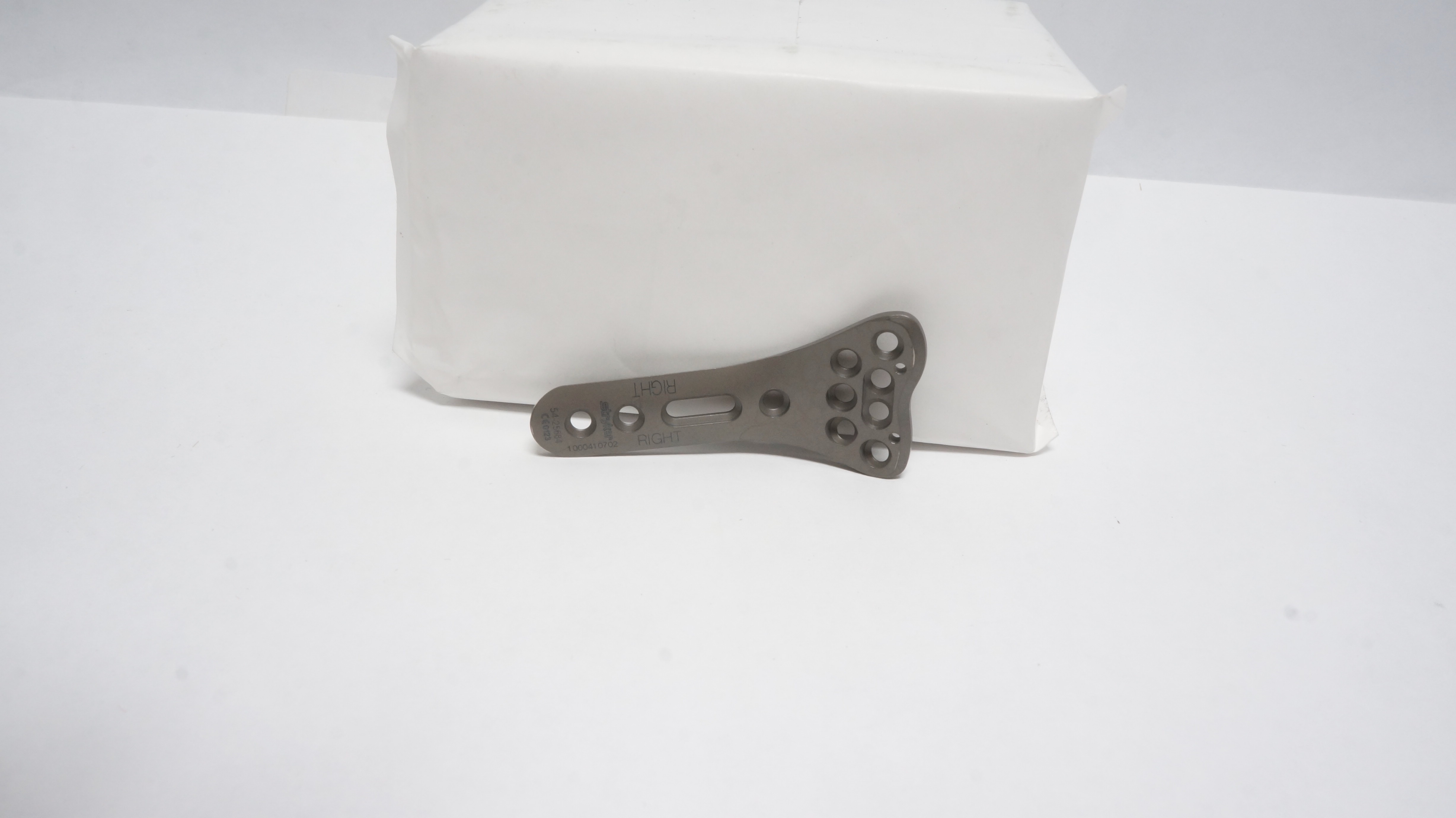 Stryker 54-25684 Volar Plate Intermediate, Right, Short.