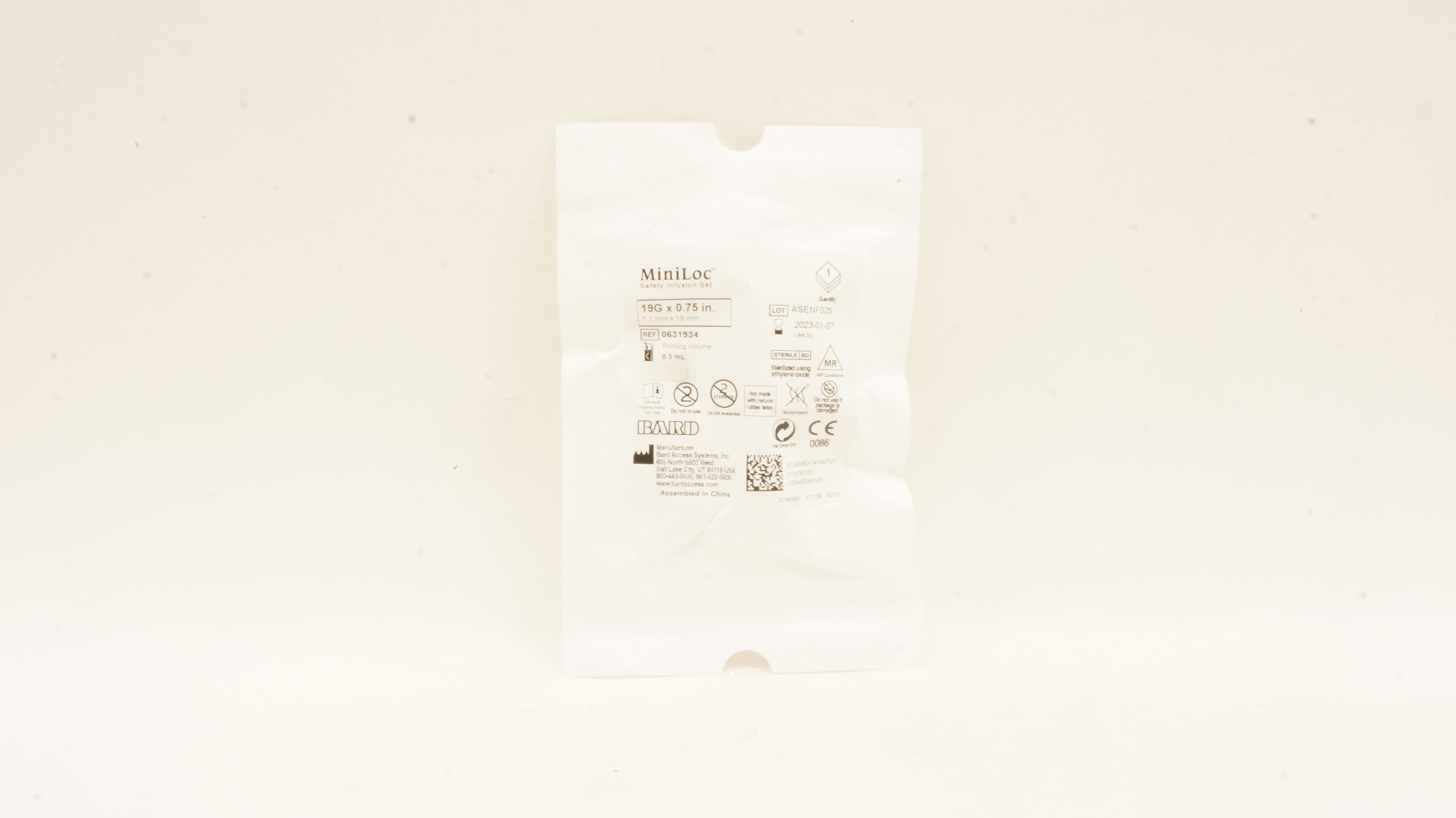 Bard 0631934 Miniloc Safety Infusion Set 19G x 0.75inch, Priming Volume 0.3mL