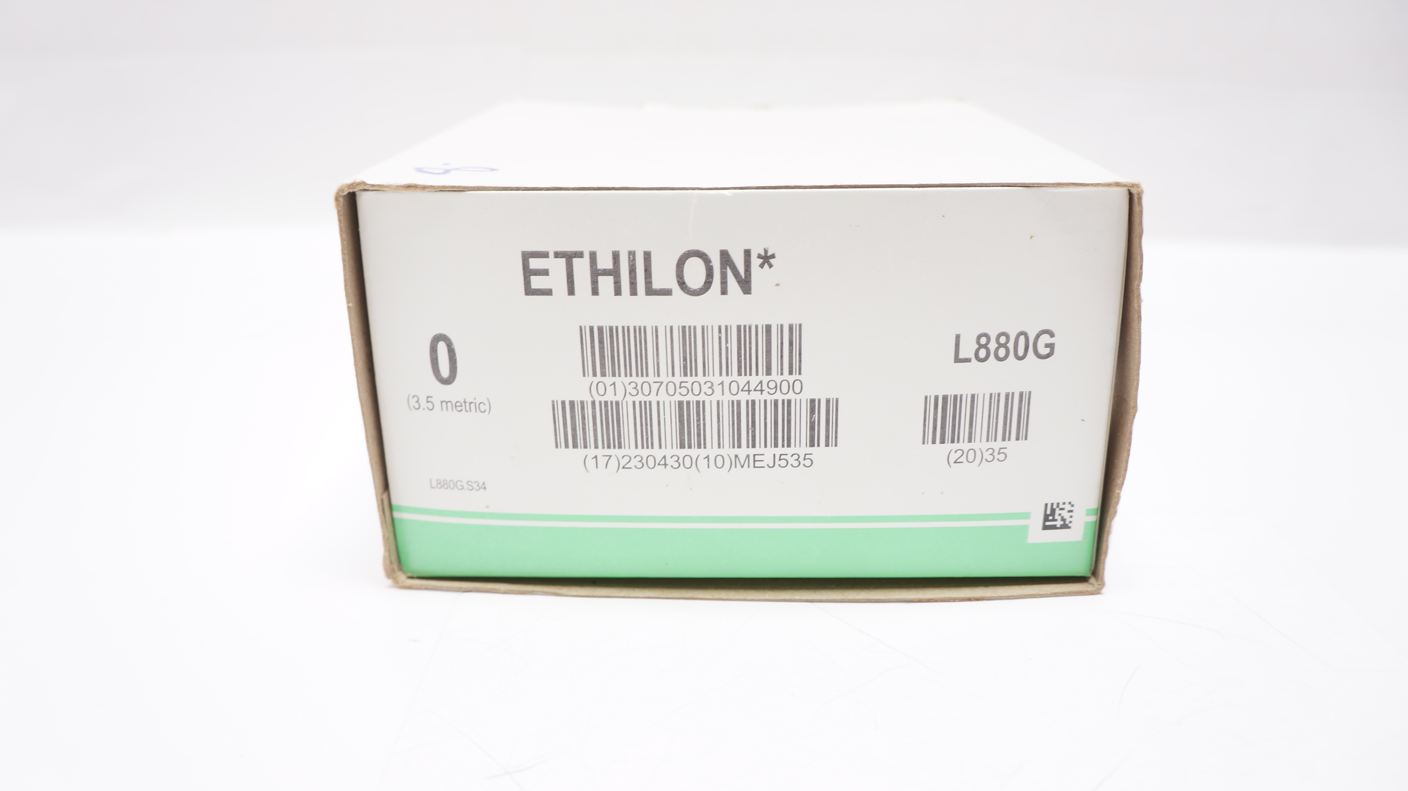 Ethicon L880G 0 Ethilon, TP-1, 65mm 1/2c Taper,  96inch (x) - Box of  8