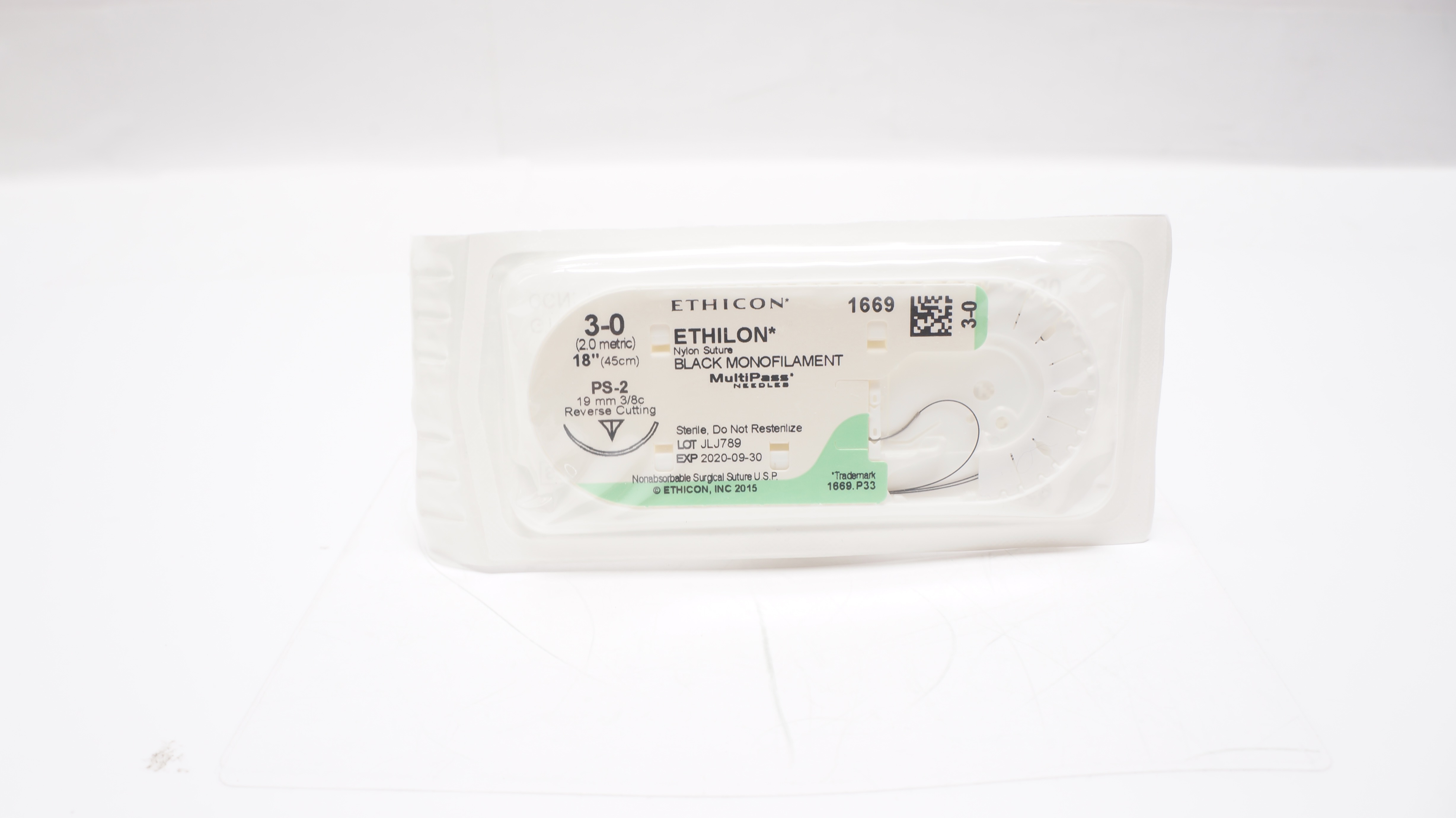 Ethicon 1669 3-0 ETHILON Nylon Stre PS-2 19mm 3/8c Reverse Cutting, 18inch (x)