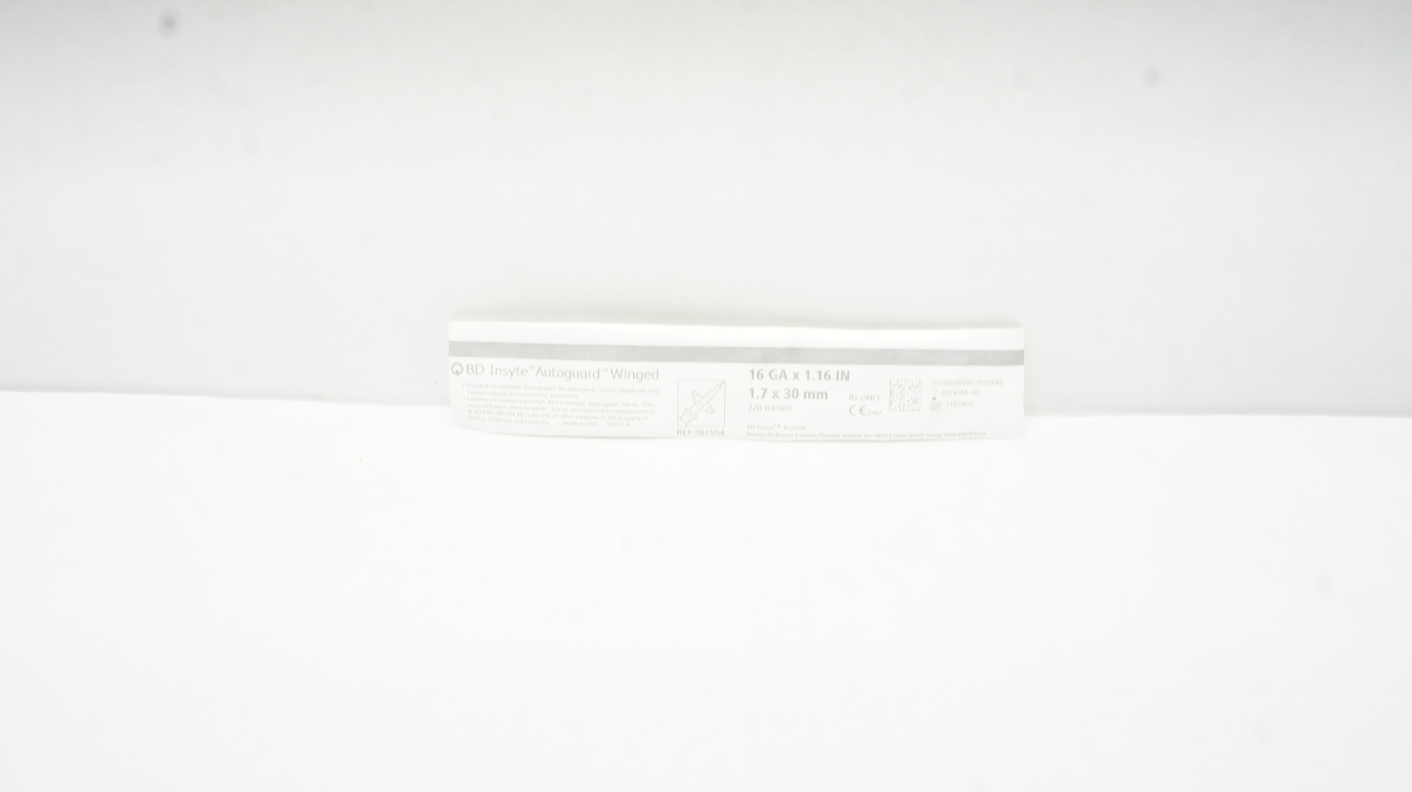 BD 381554 Insyte Autoguard Winged 16Ga x 1.16in