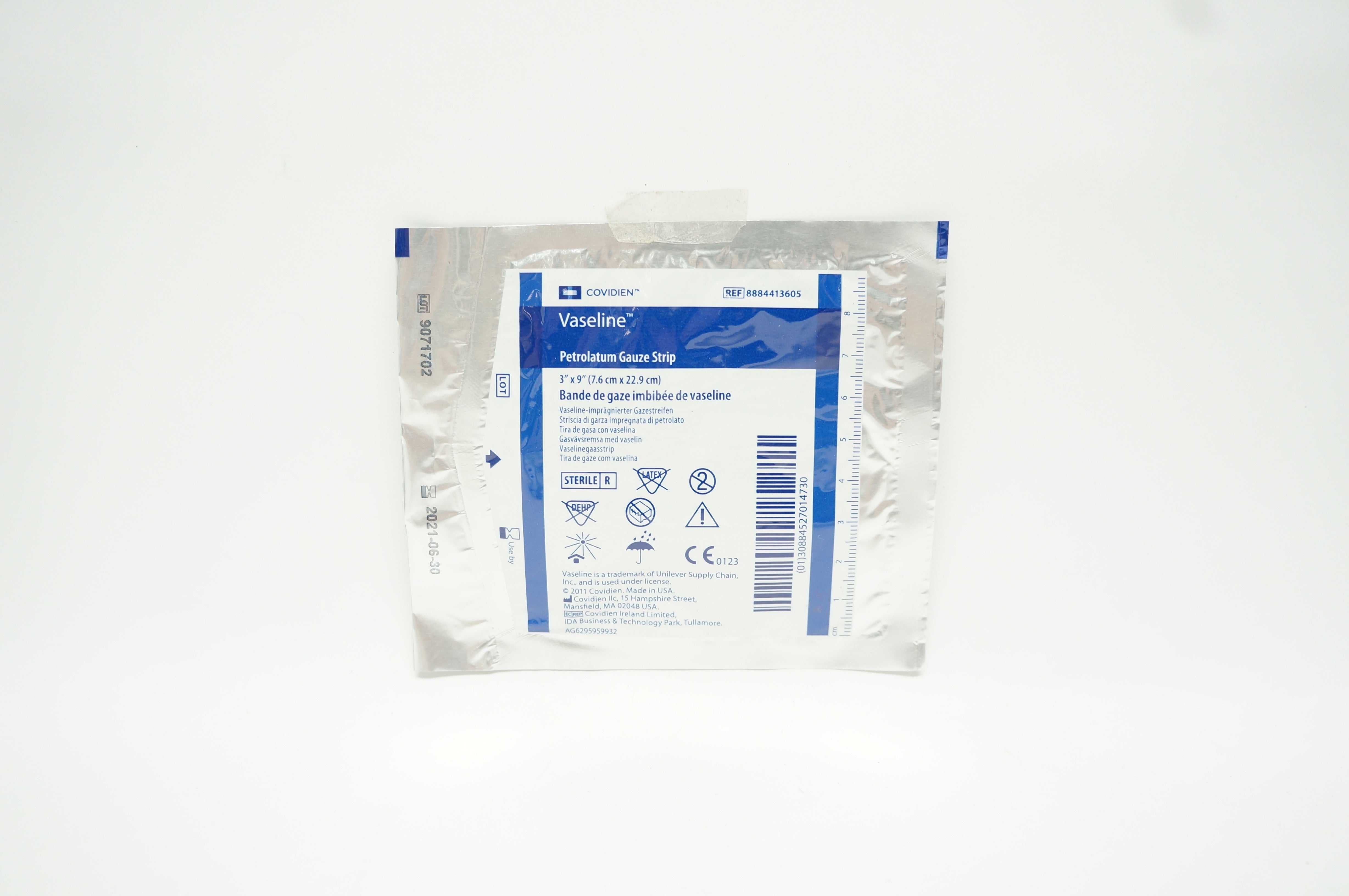 Covidien 8884413605 Vaseline Petrolatum Gauze Strip 3 x 9inch (x)