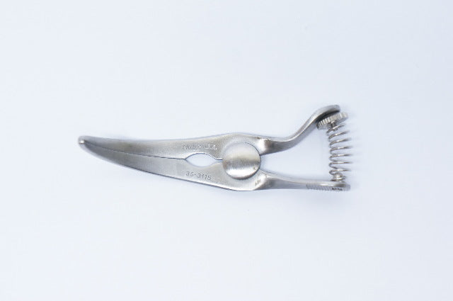 Pilling 35-3115 Glover Style Bulldog Clamp Curved 3-1/2inch Length 1-1/2inch