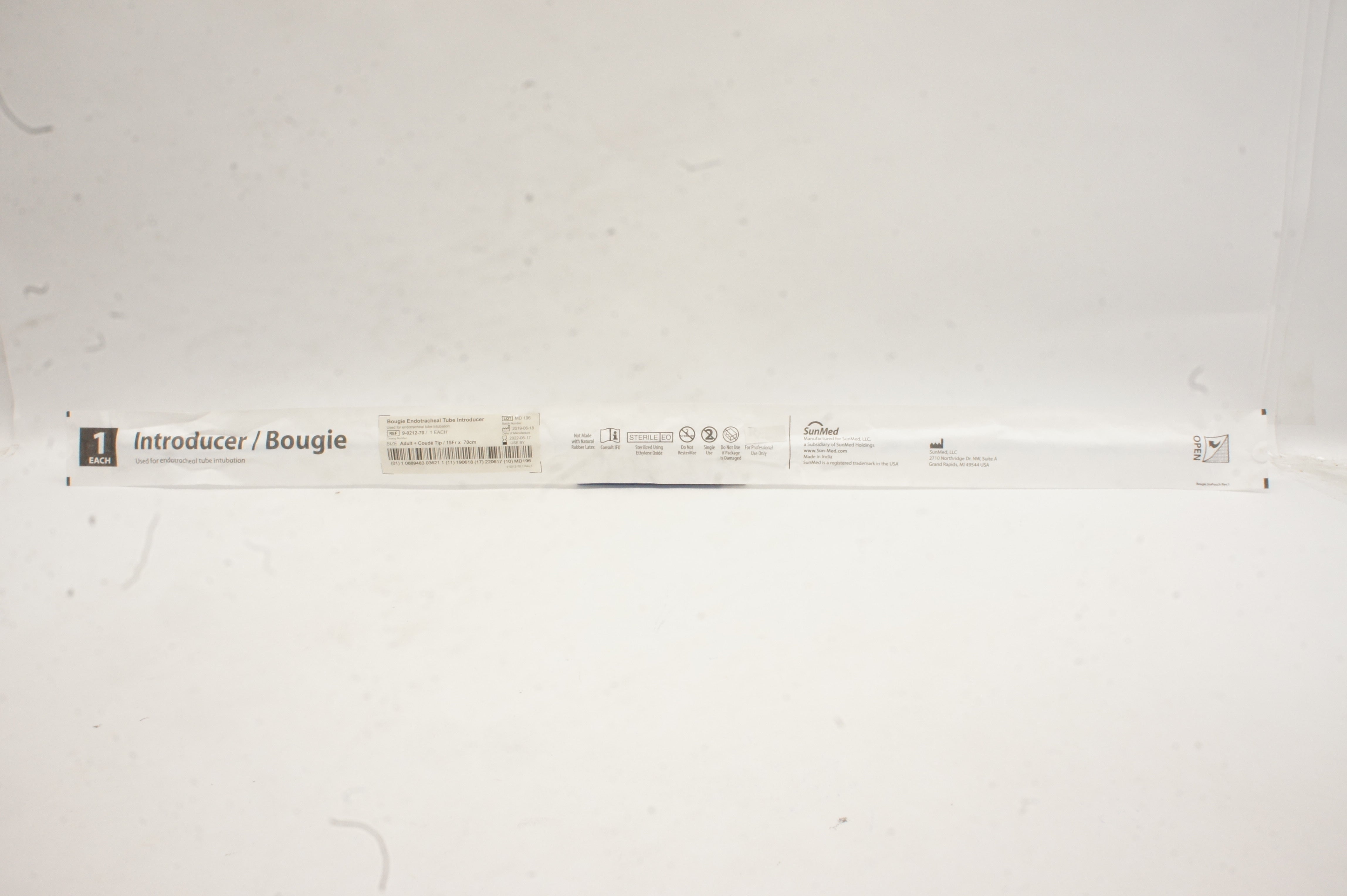 SunMed 9-0212-70 Bougie Endotracheal Tube Introducer w/Coude Tip 15Fr x 70cm (x)